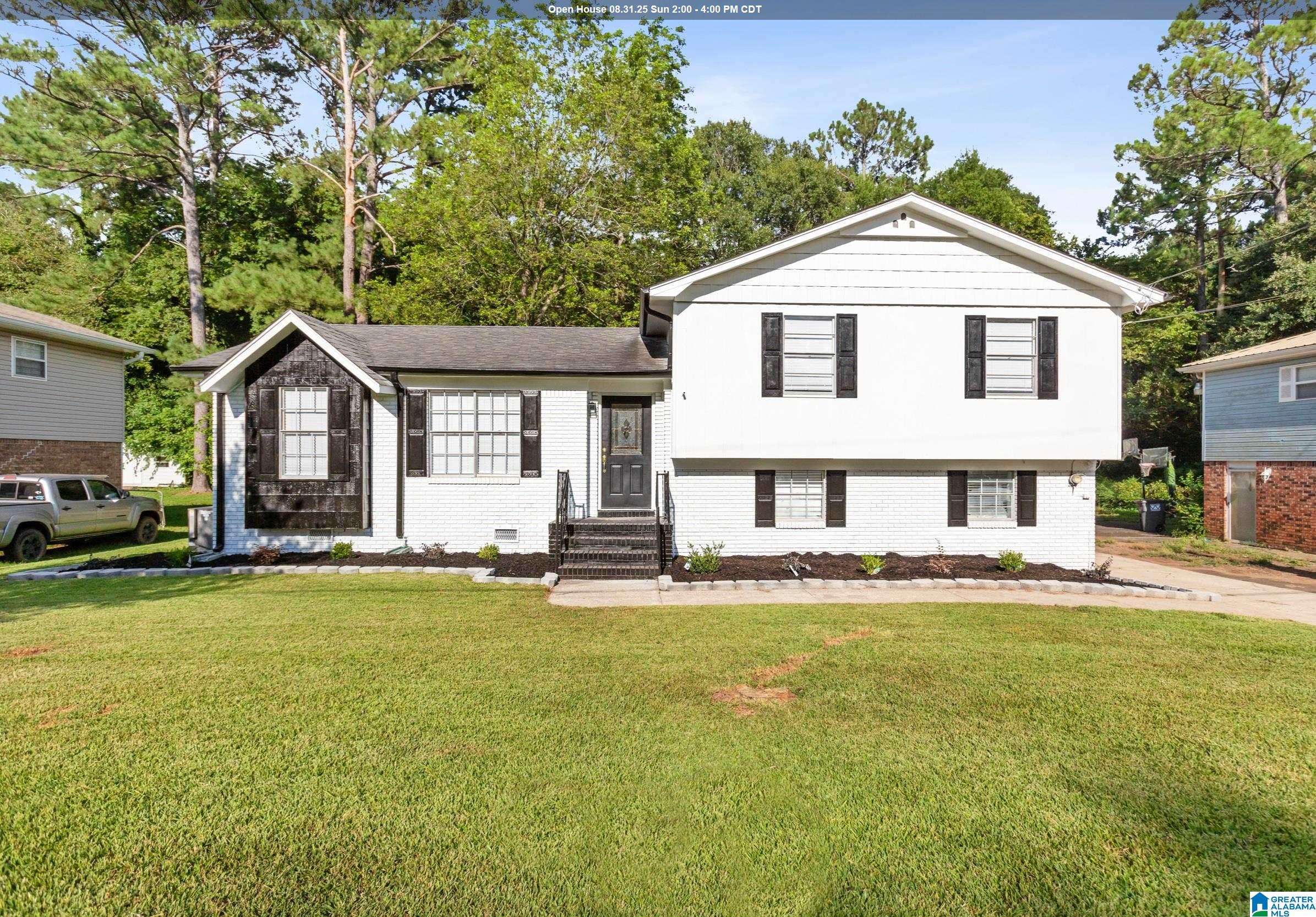 Hueytown, AL 35023,2707 NOVEL DRIVE