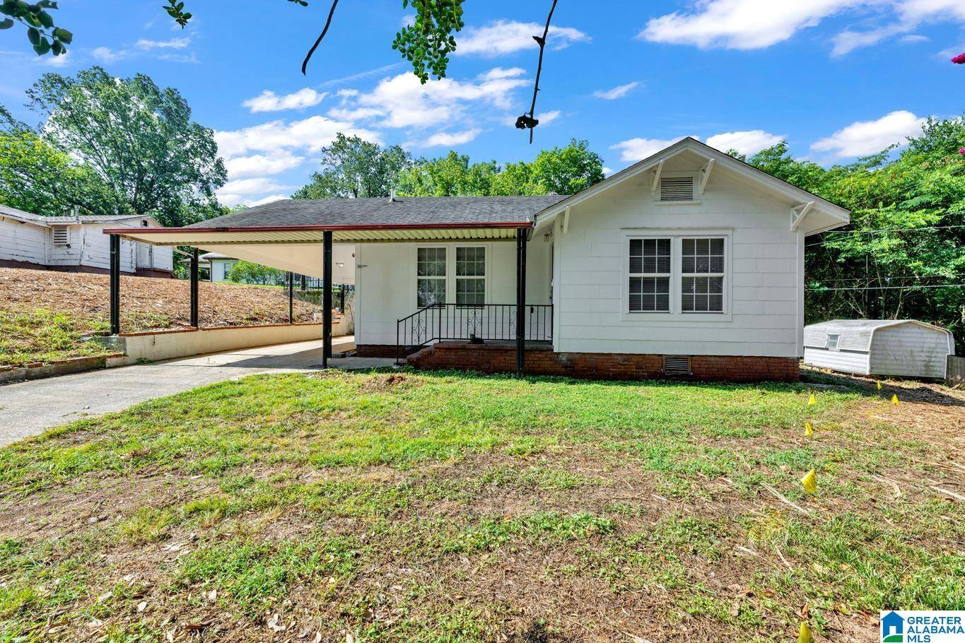 Bessemer, AL 35020,990 BLUFF STREET