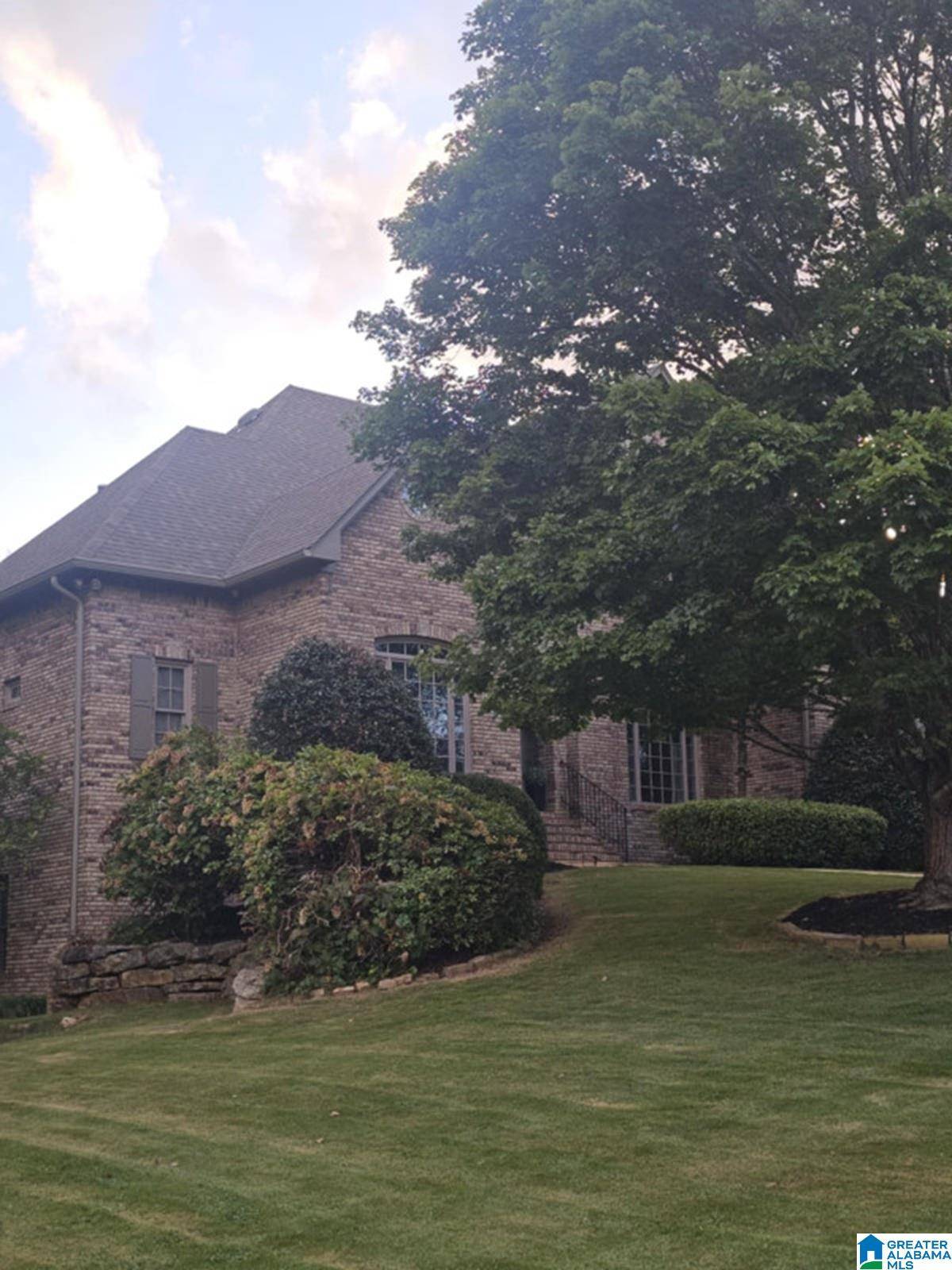 Oneonta, AL 35121,102 AZALEA TRAIL