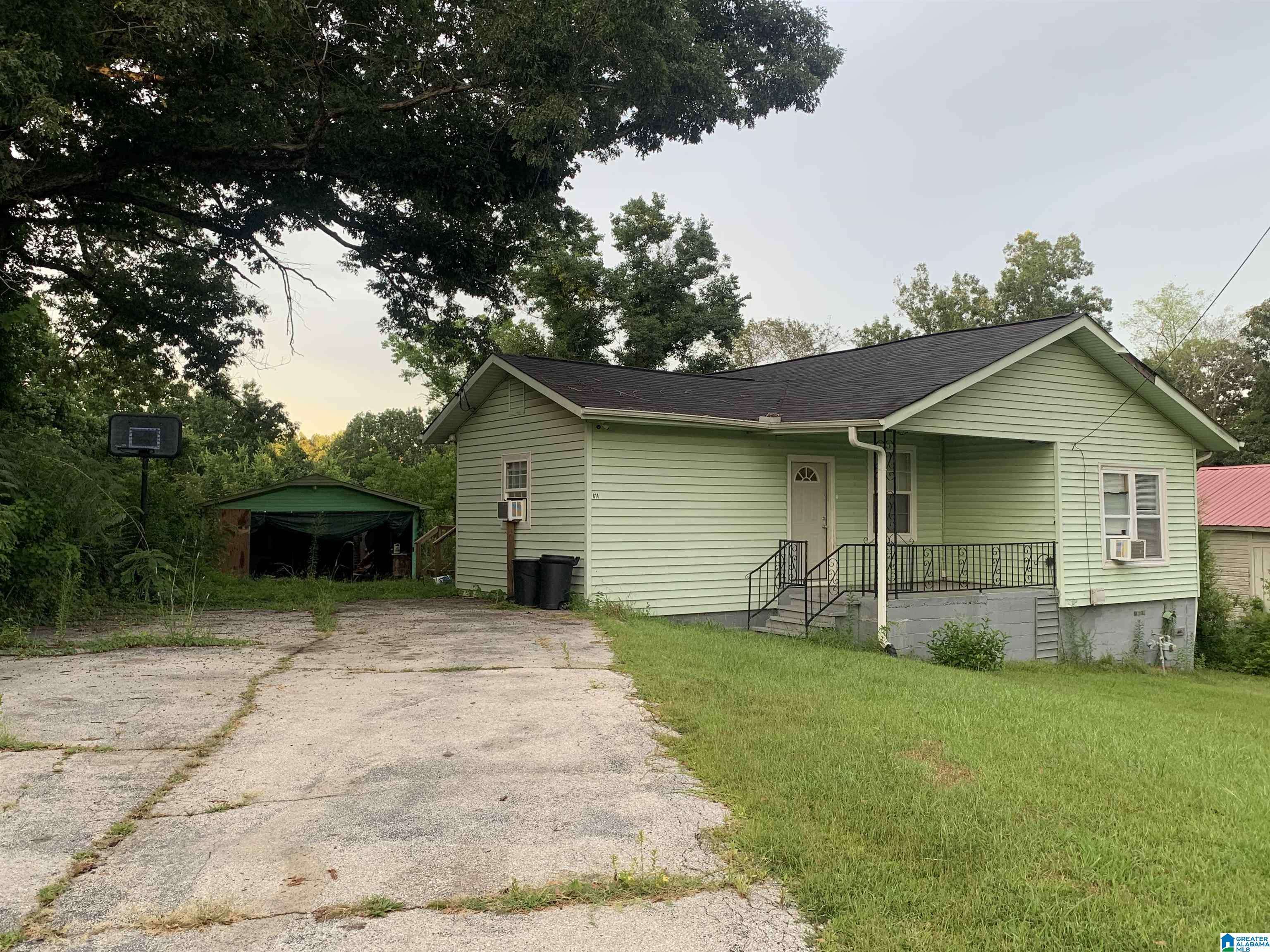 Graysville, AL 35073,614 8TH AVENUE NE