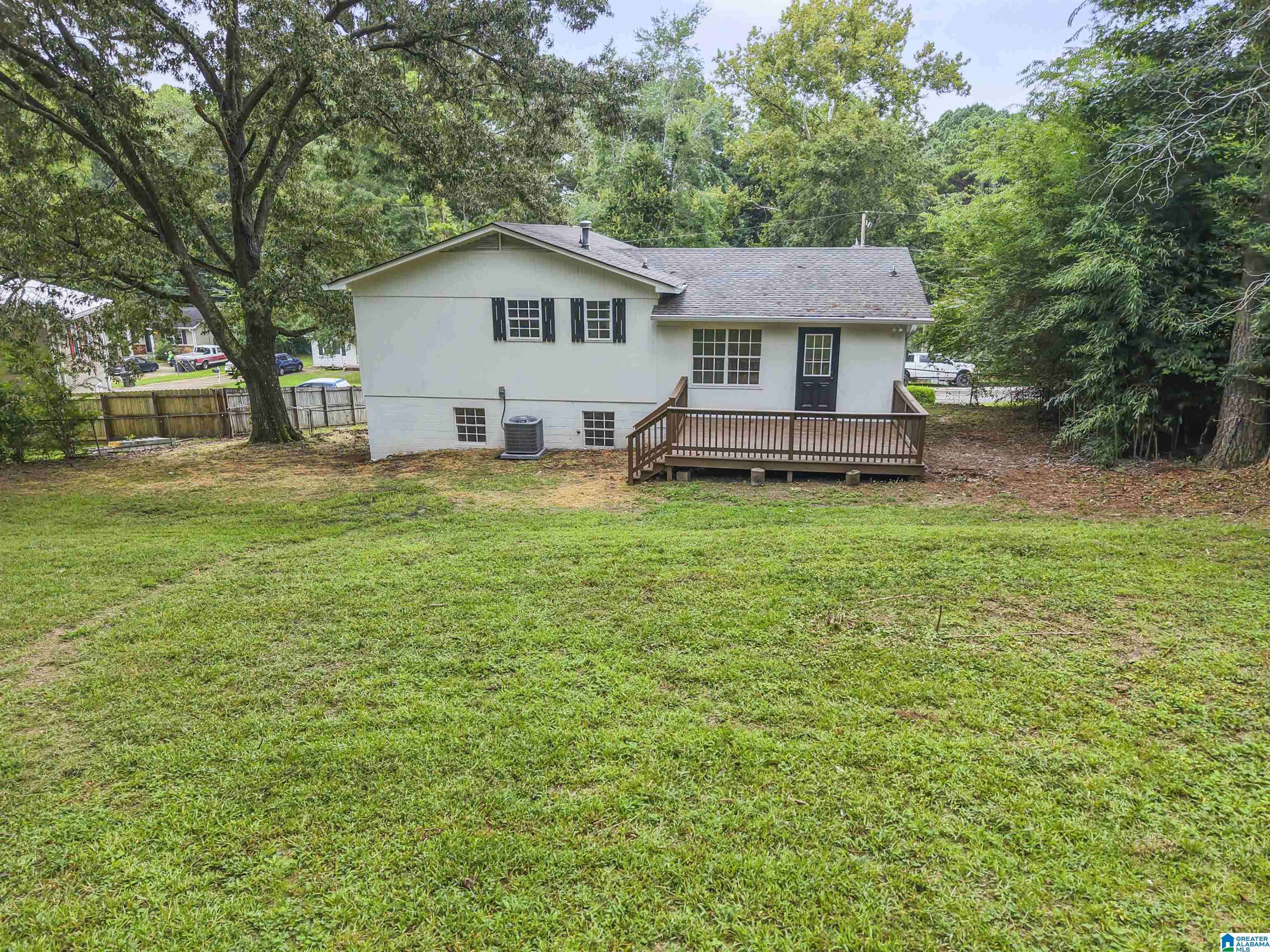 Pinson, AL 35126,5150 HICKORY DRIVE NE