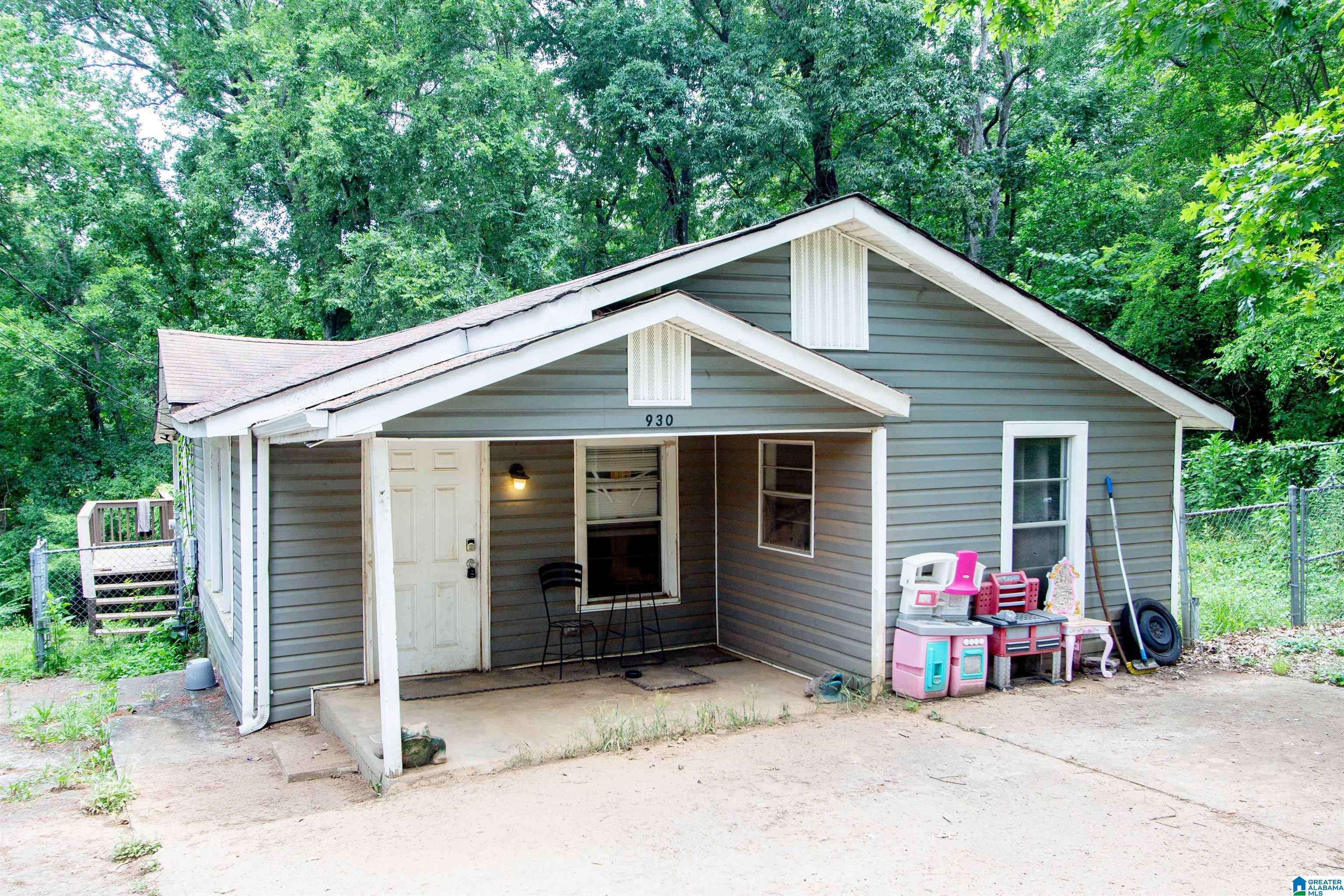 Midfield, AL 35228,930 RUTLEDGE DRIVE