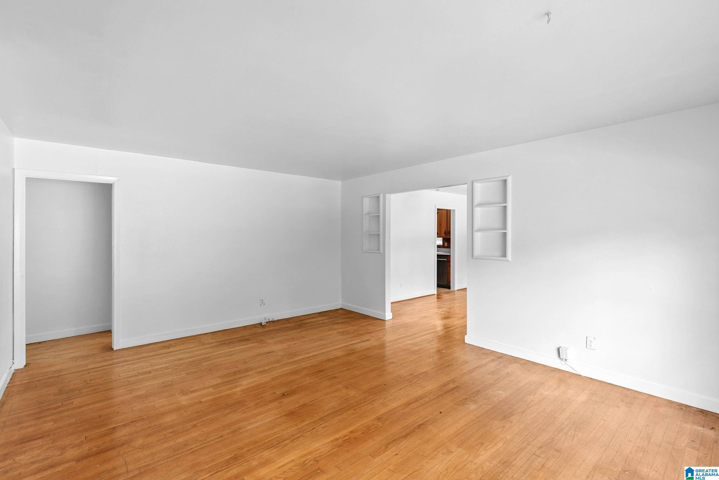 Birmingham, AL 35206,709 HIGHLAND AVENUE