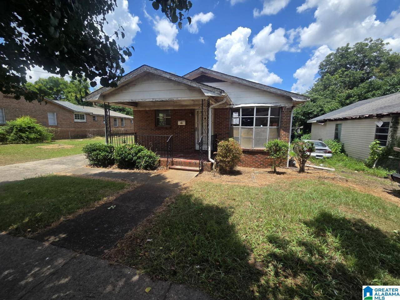 Birmingham, AL 35211,2436 COLLEGE AVENUE SW