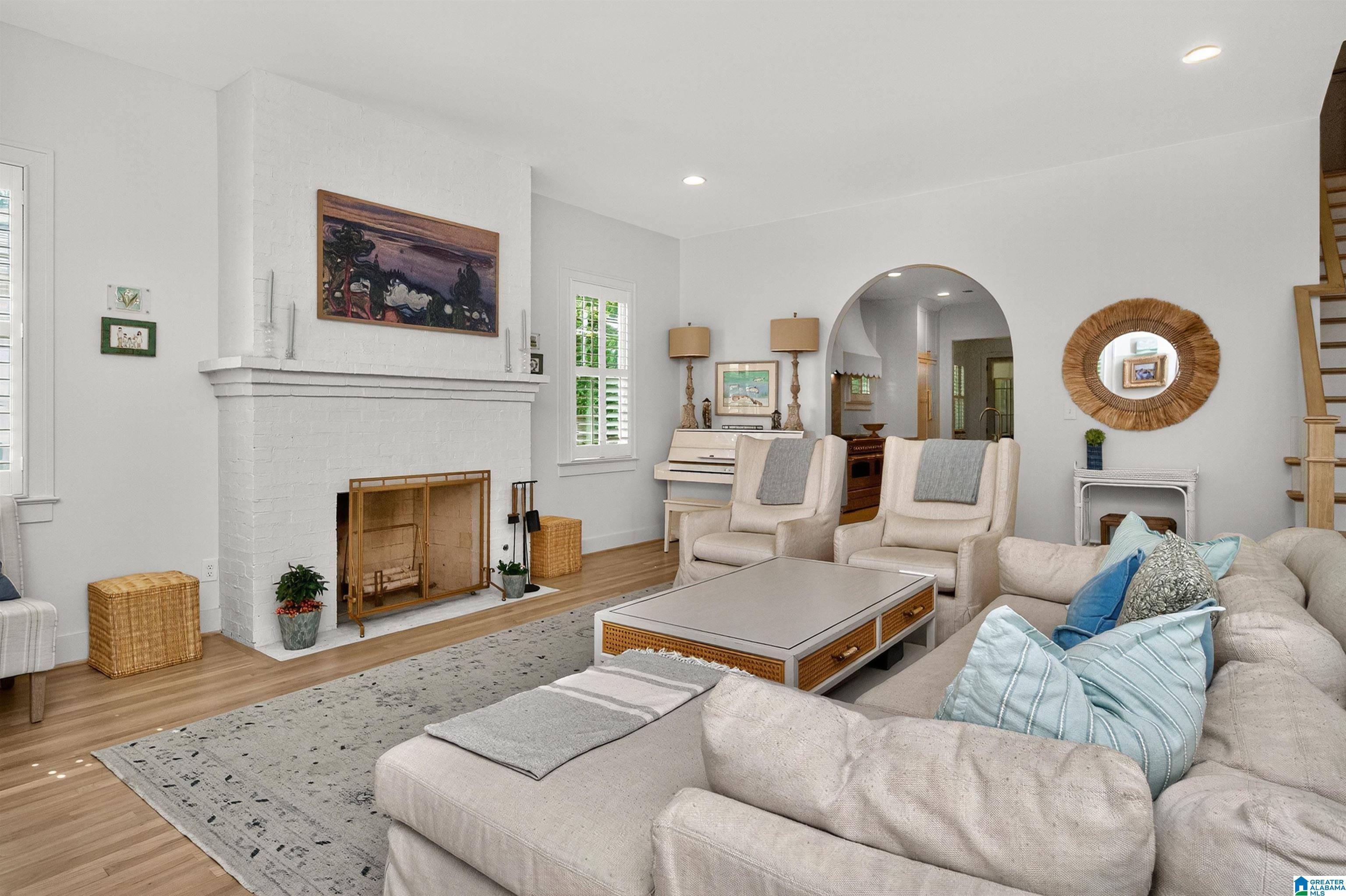 Homewood, AL 35209,612 FORREST DRIVE