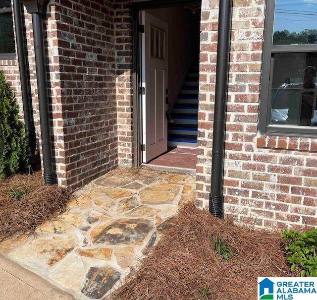 Vestavia Hills, AL 35243,4230 OAKVIEW LANE