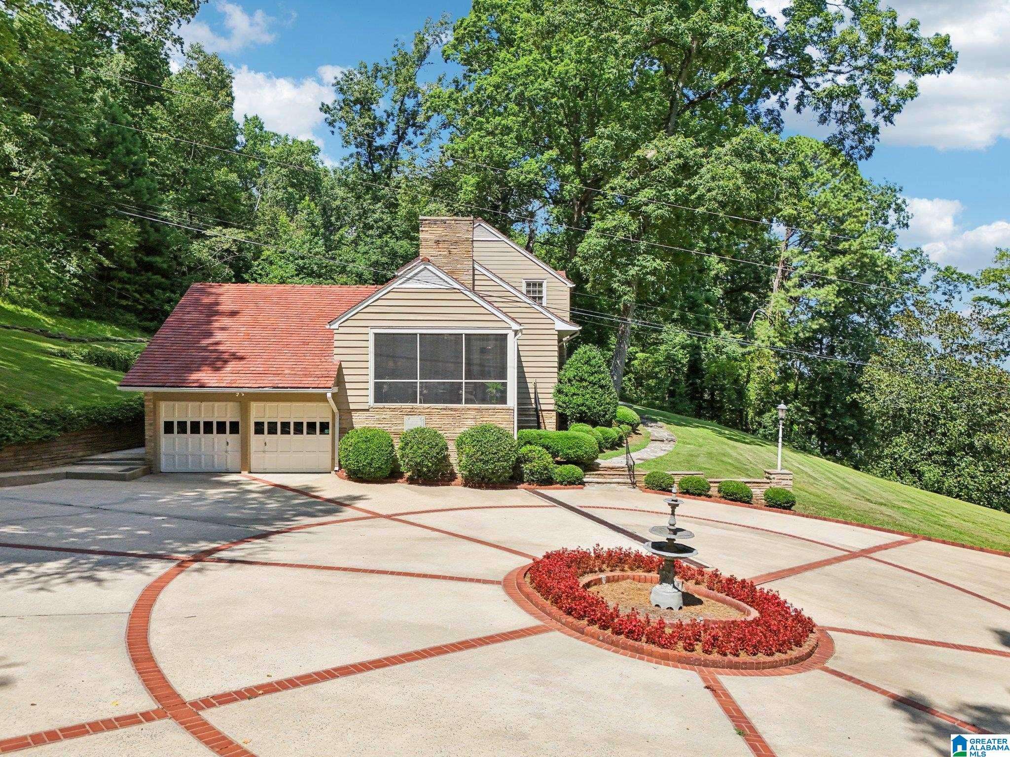 Oneonta, AL 35121,65 DOGWOOD DRIVE