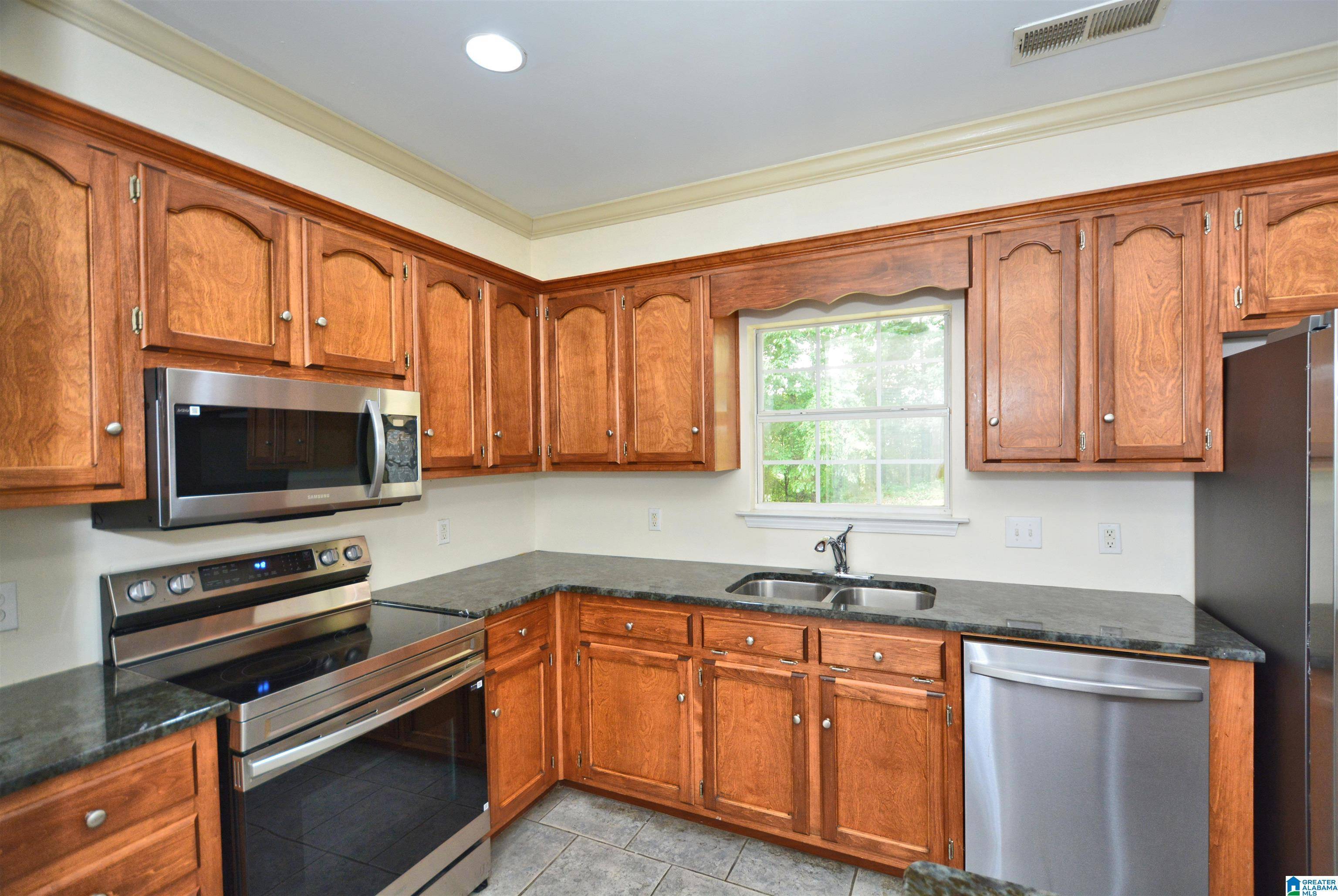 Pelham, AL 35124,133 SHINE DRIVE