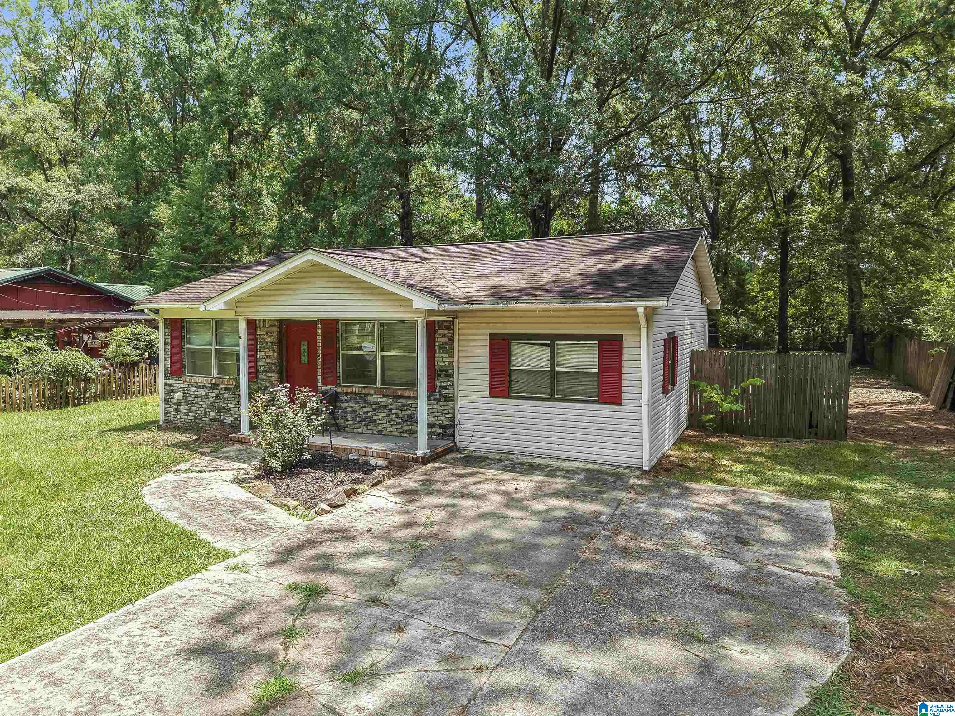 Bessemer, AL 35022,1303 AIRPORT LANE SW