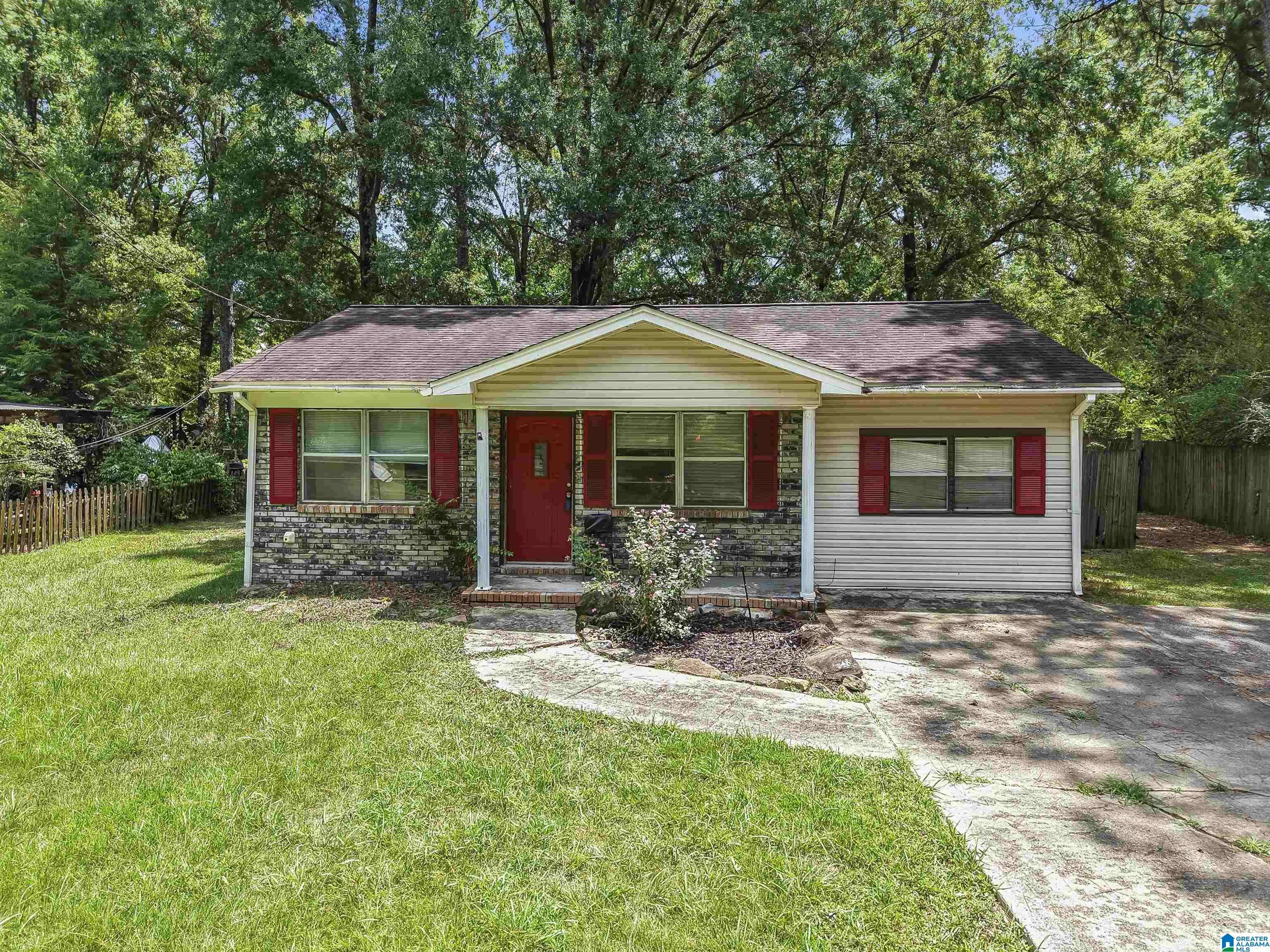 Bessemer, AL 35022,1303 AIRPORT LANE SW