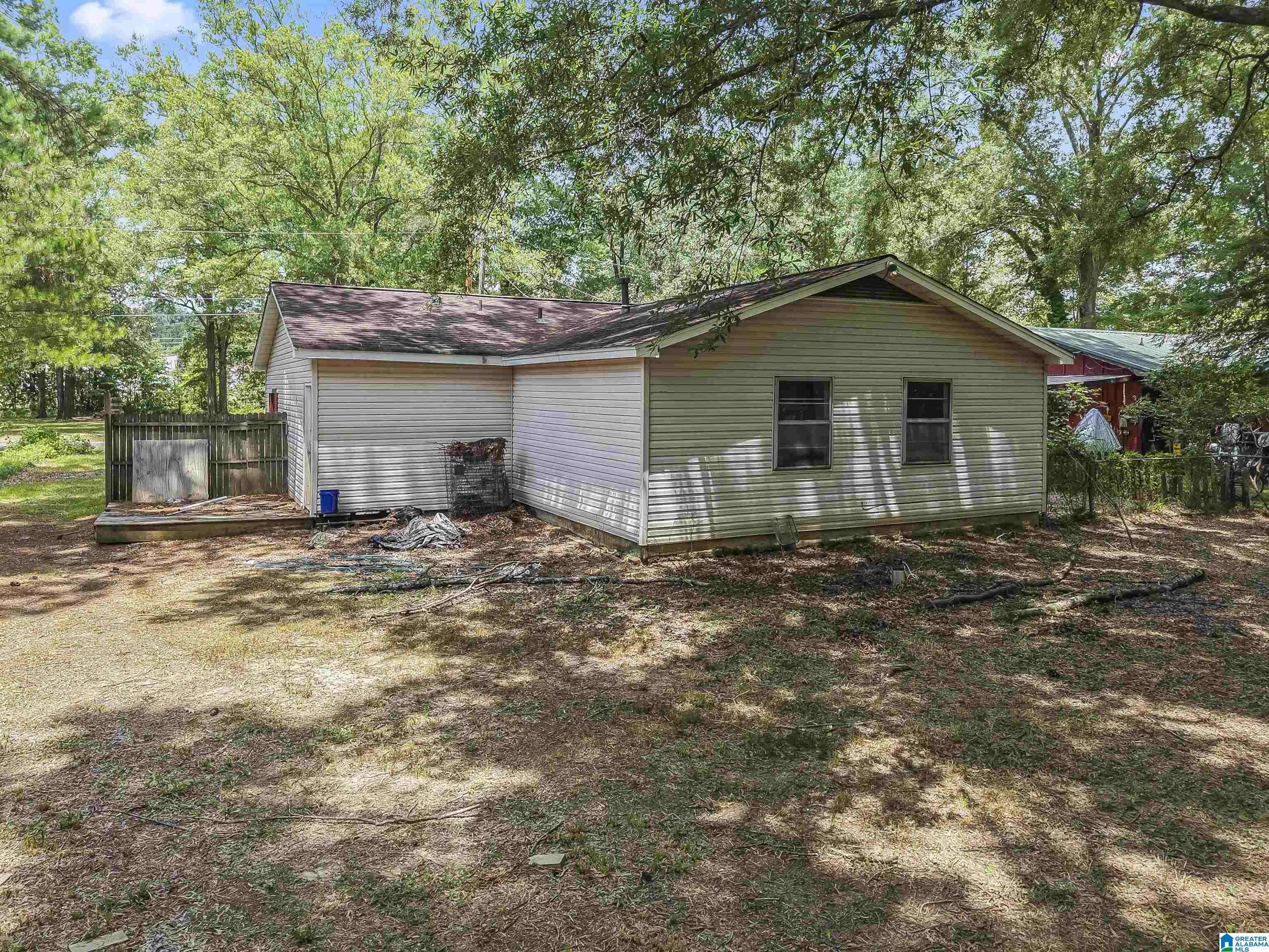 Bessemer, AL 35022,1303 AIRPORT LANE SW
