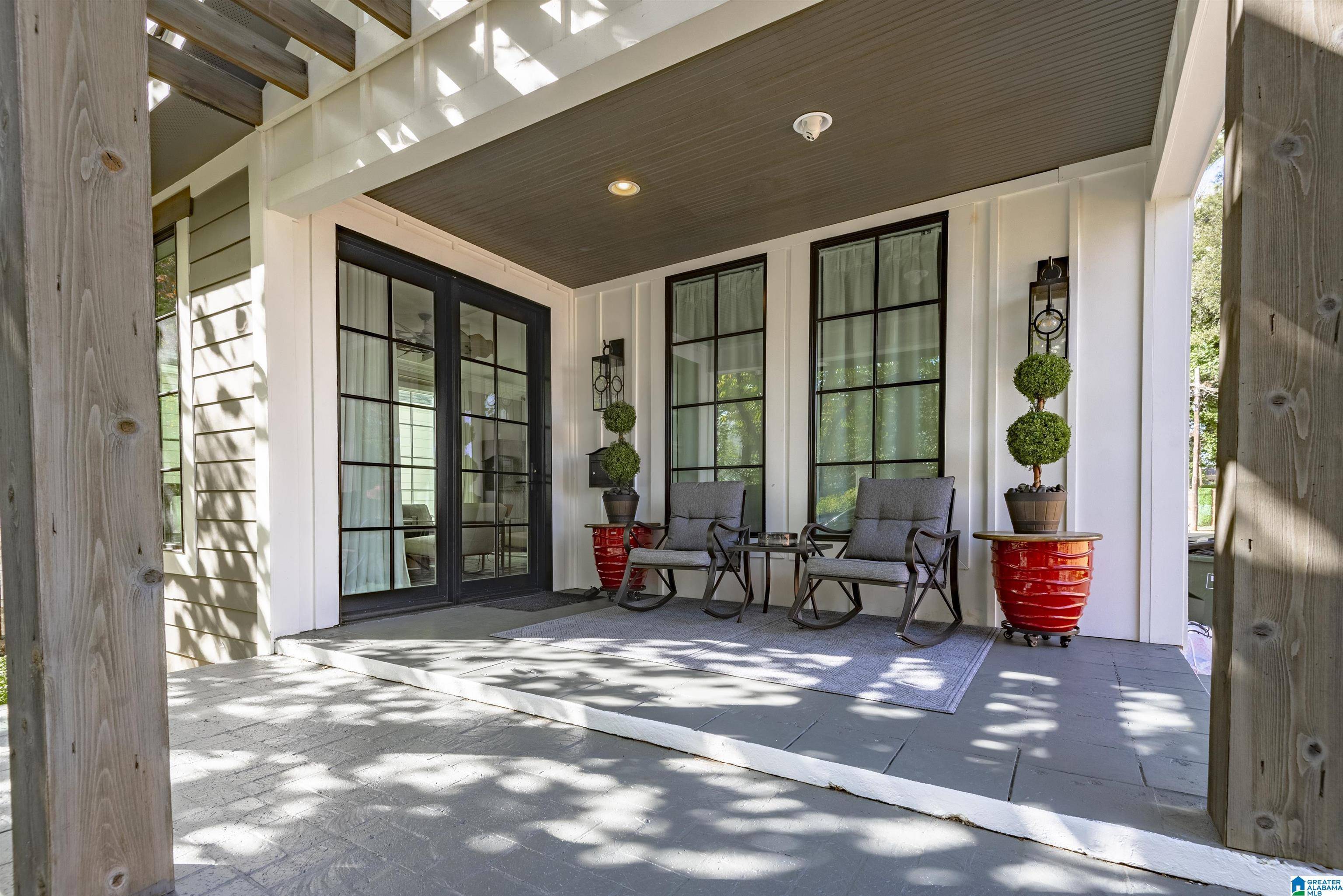 Tuscaloosa, AL 35401,1210 OAKWOOD AVENUE