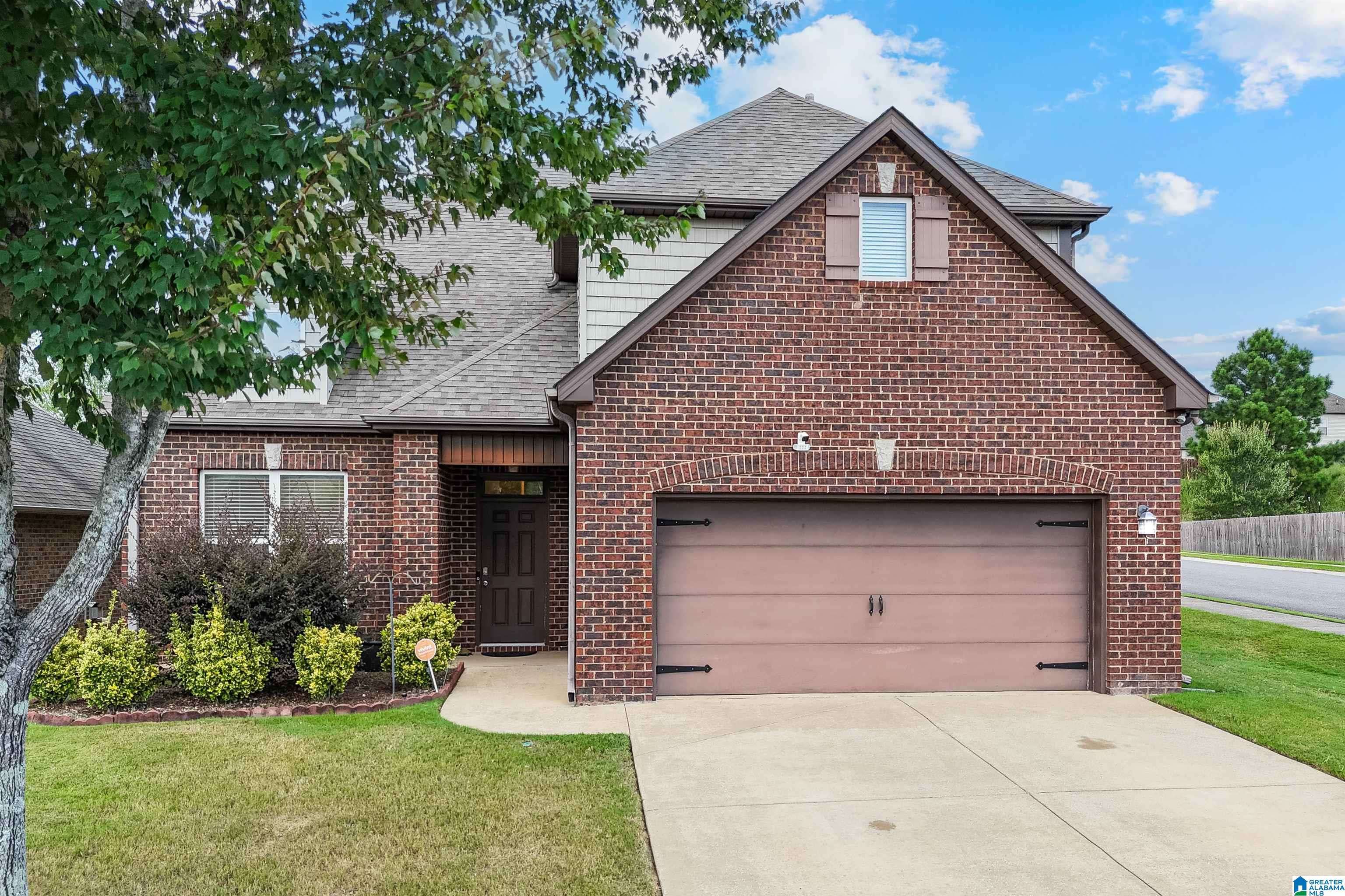 Trussville, AL 35173,350 GLEN CROSS WAY