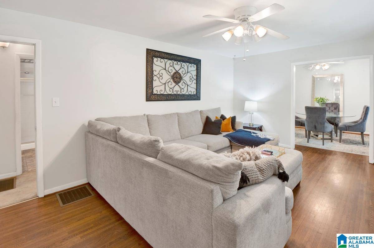 Hueytown, AL 35023,206 MABELON COURT