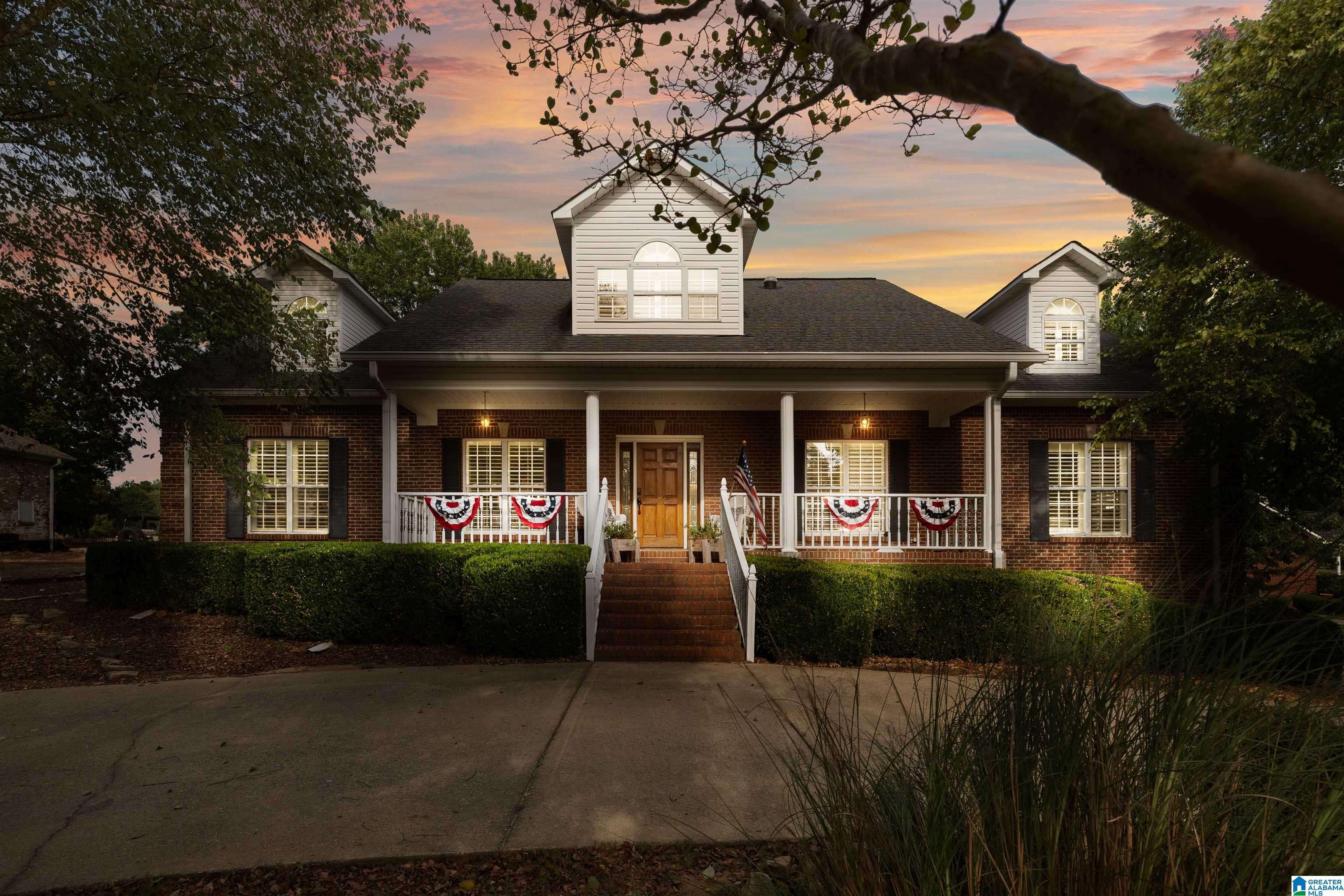Oneonta, AL 35121,113 AZALEA HILLS DRIVE
