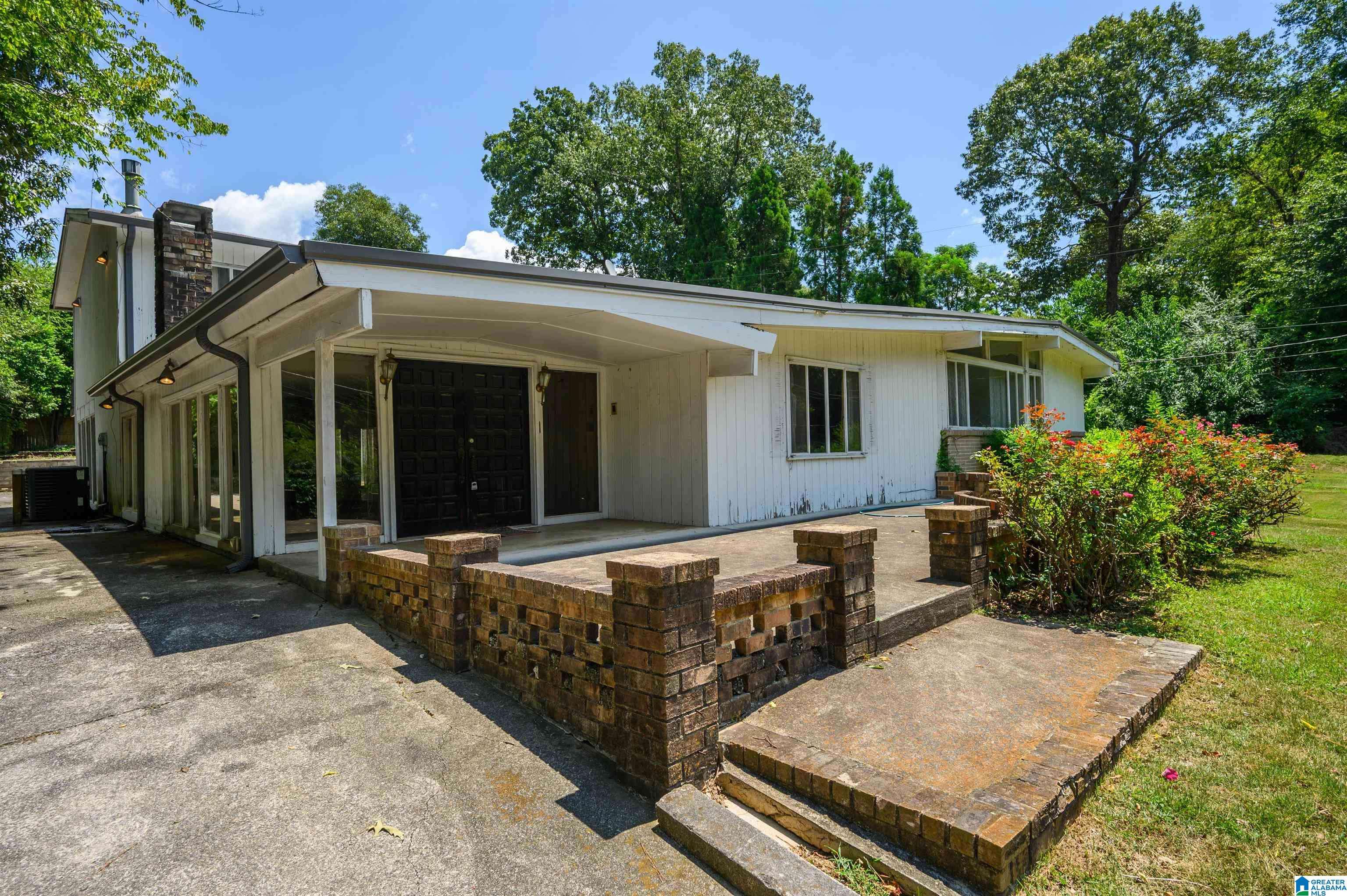 Vestavia Hills, AL 35243,4505 CAHABA RIVER ROAD