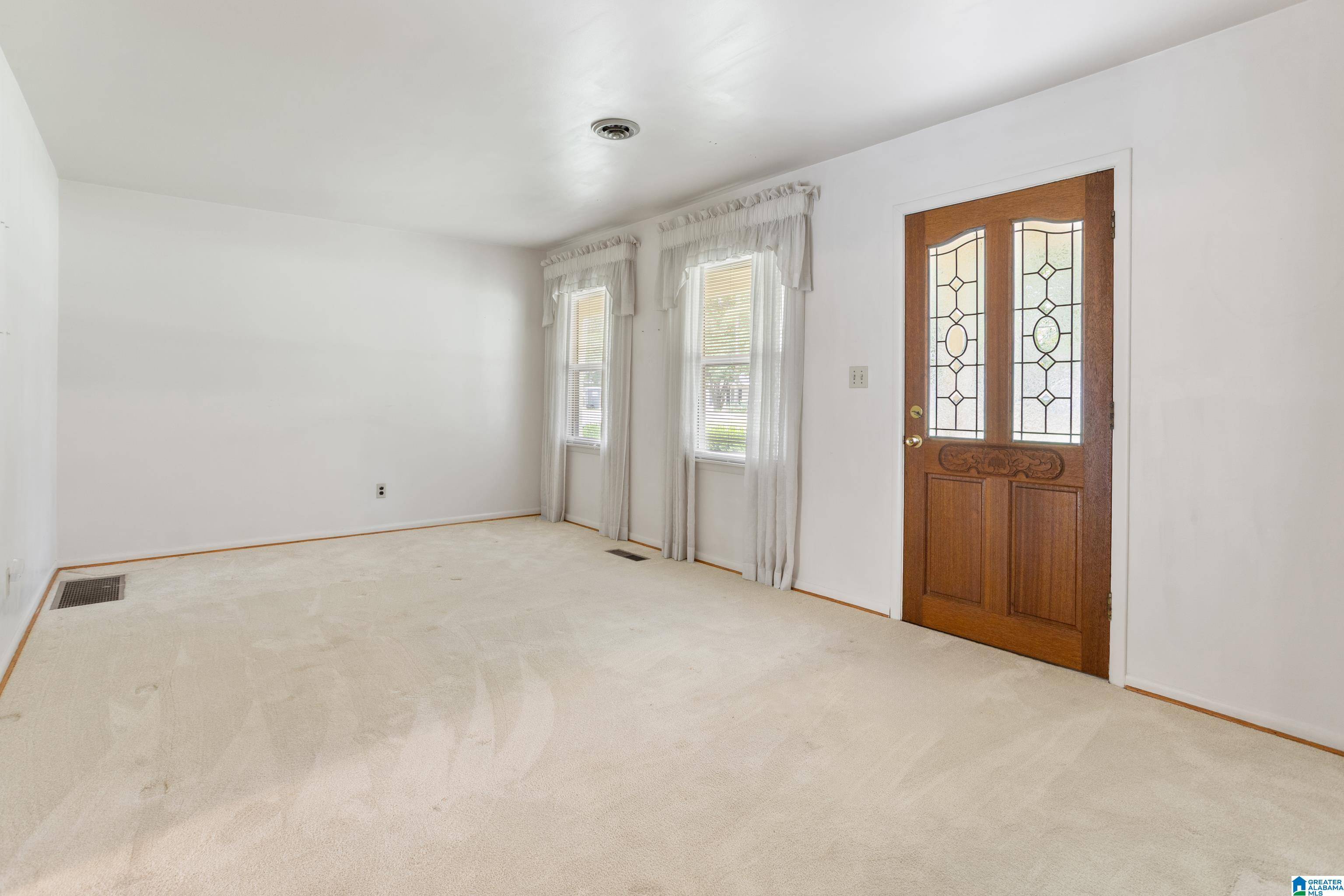 Trussville, AL 35173,422 LINDEN STREET