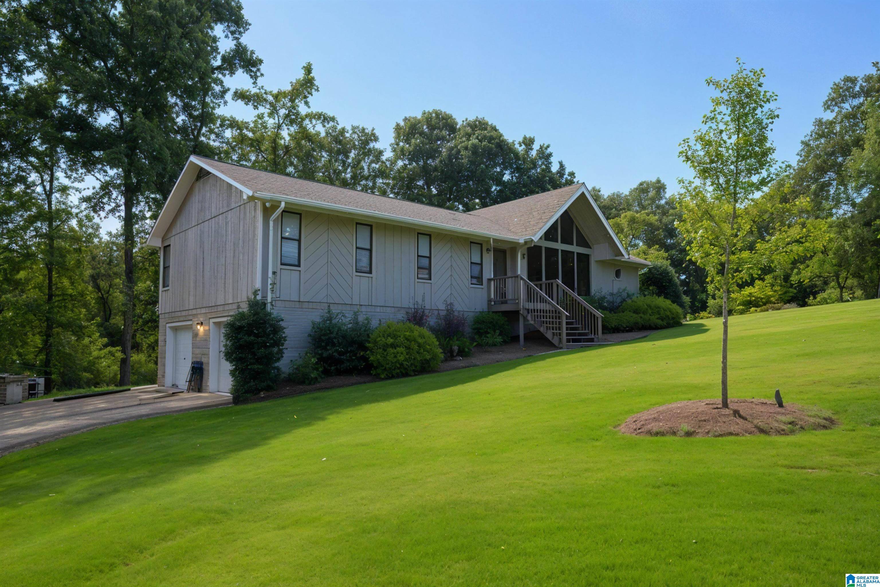 Leeds, AL 35094,6569 LOUISE STREET