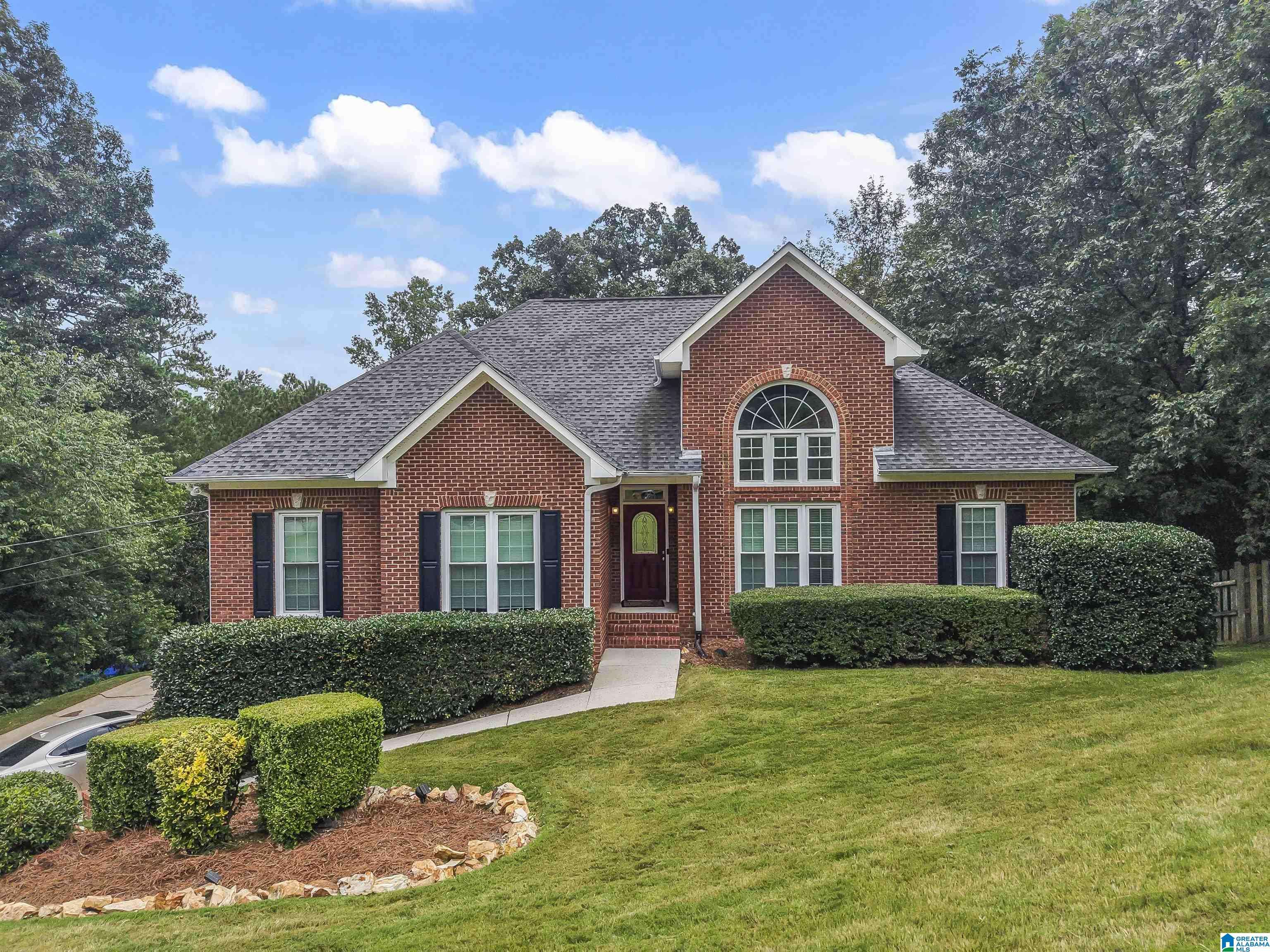 Sterrett, AL 35147,305 WOODBURY DRIVE