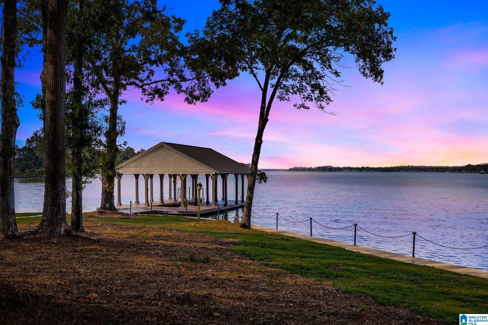 Cropwell, AL 35054,112 SHADY LANE