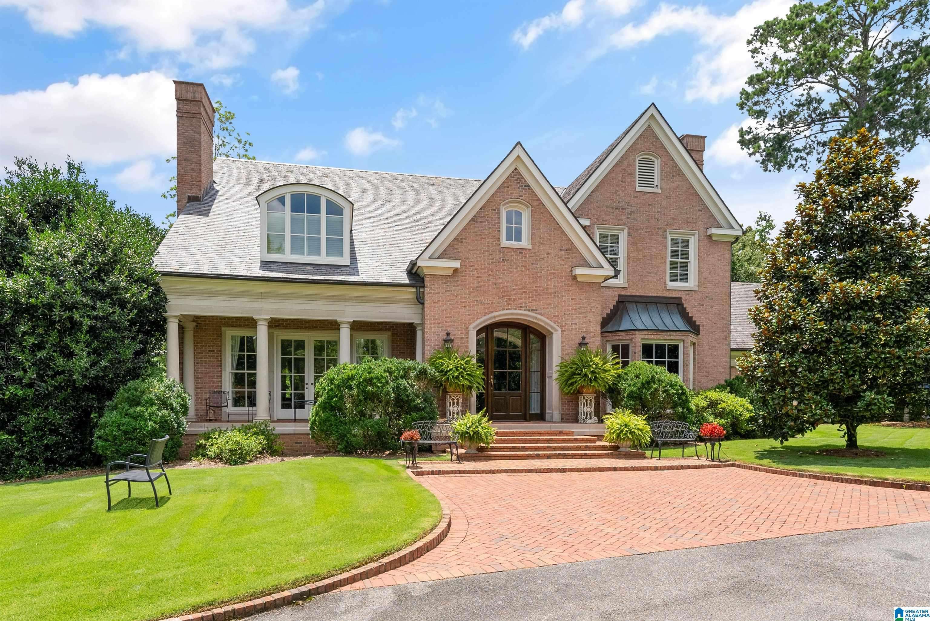 Mountain Brook, AL 35213,120 LAKE DRIVE
