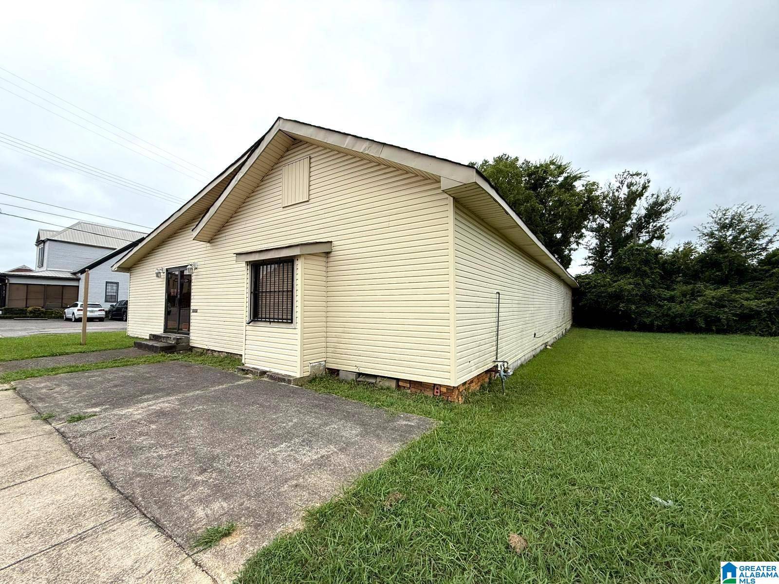 Bessemer, AL 35020,518 18TH STREET N