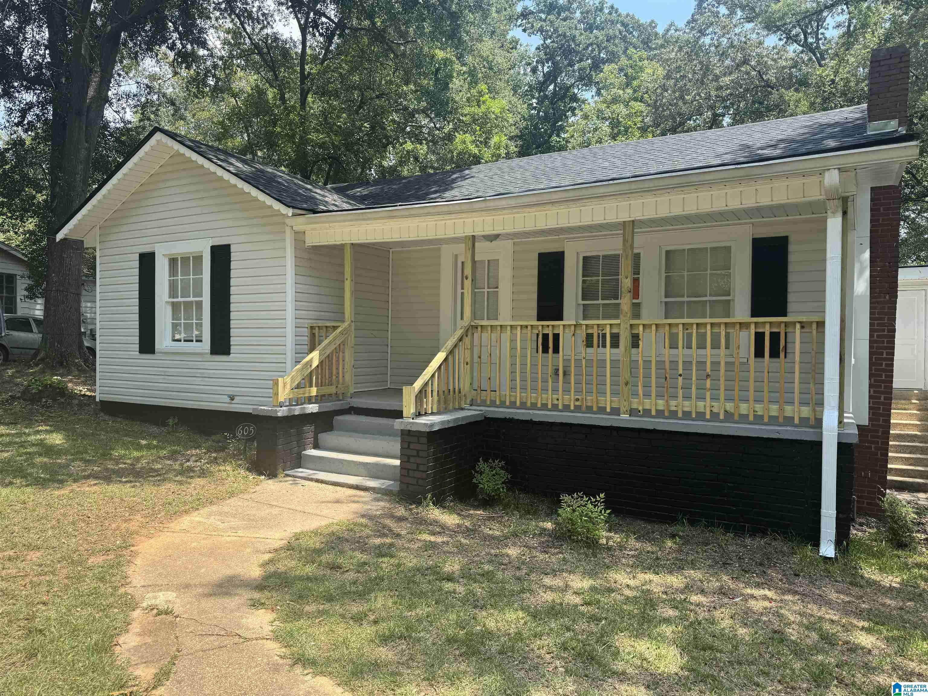 Talladega, AL 35160,605 EASTWOOD AVENUE
