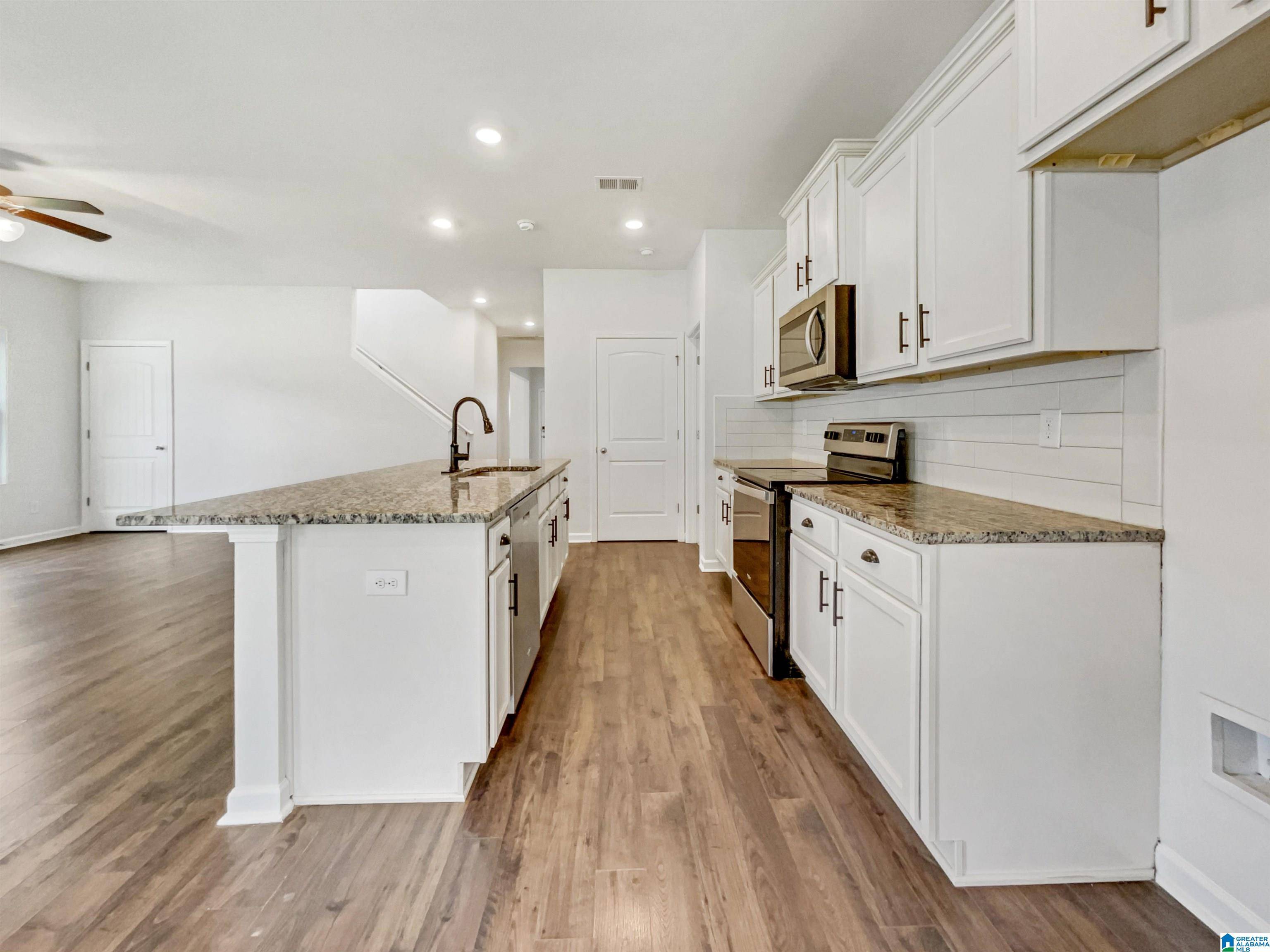 Alabaster, AL 35007,1043 FLYWAY VIEW LANE