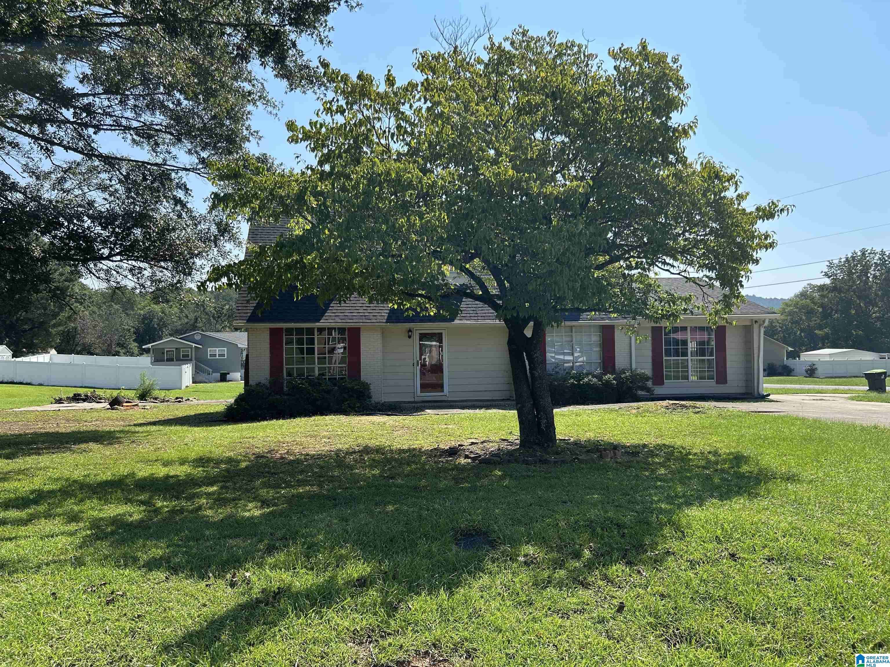 Sylacauga, AL 35150,59 CLOVERDALE DRIVE