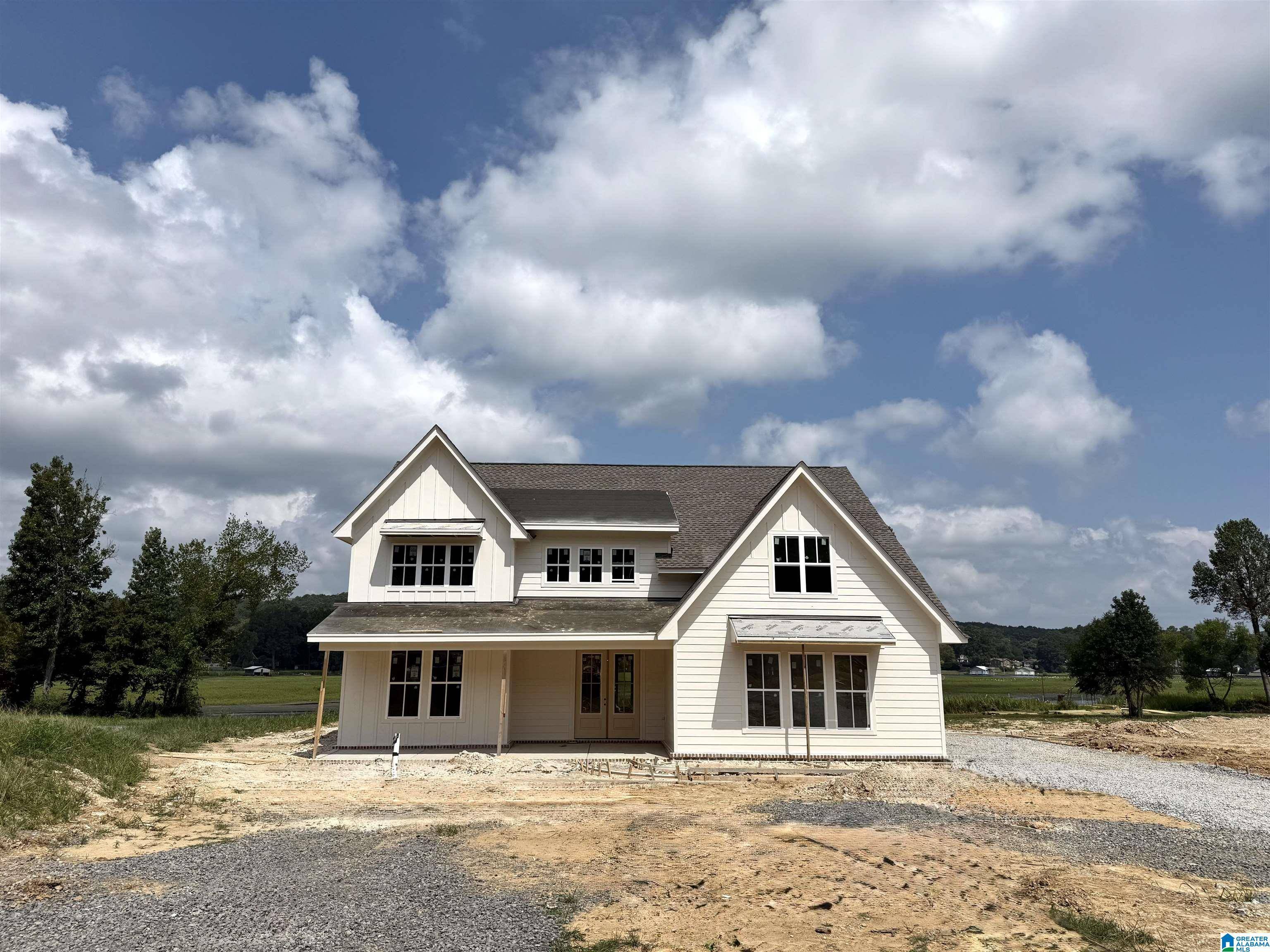 Guntersville, AL 35976,360 LAKE CREEK DRIVE