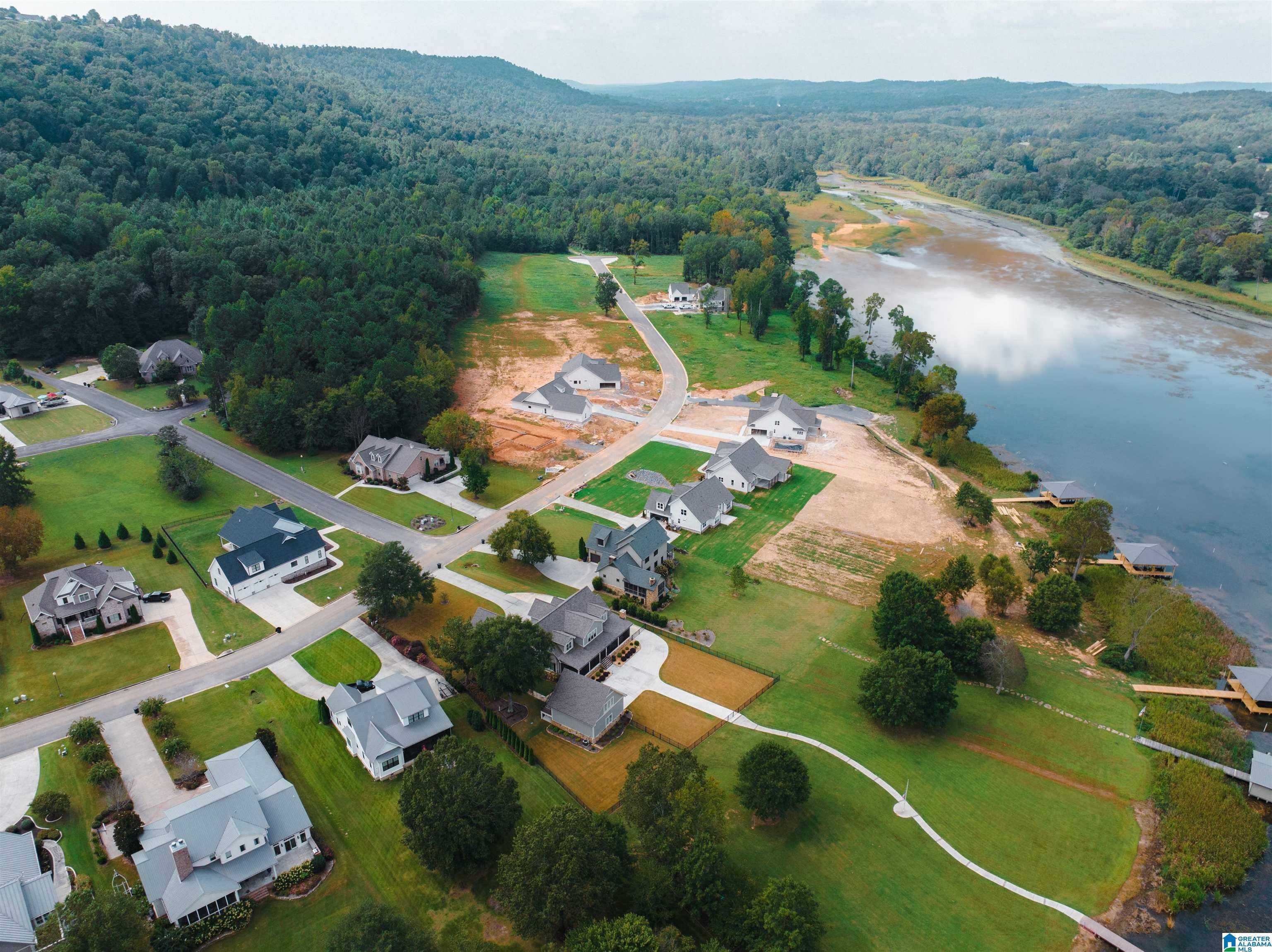 Guntersville, AL 35976,389 LAKE CREEK DRIVE