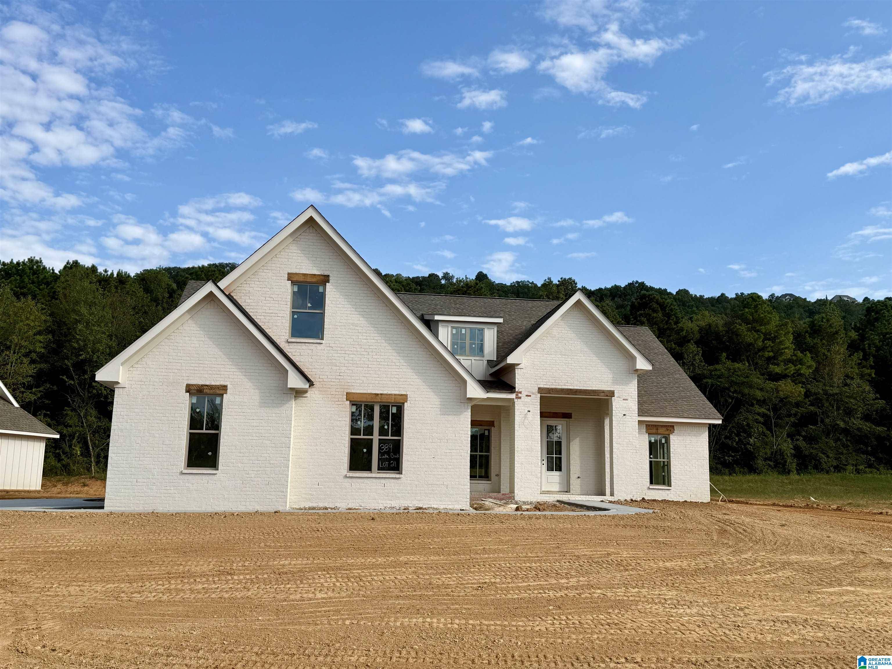 Guntersville, AL 35976,389 LAKE CREEK DRIVE