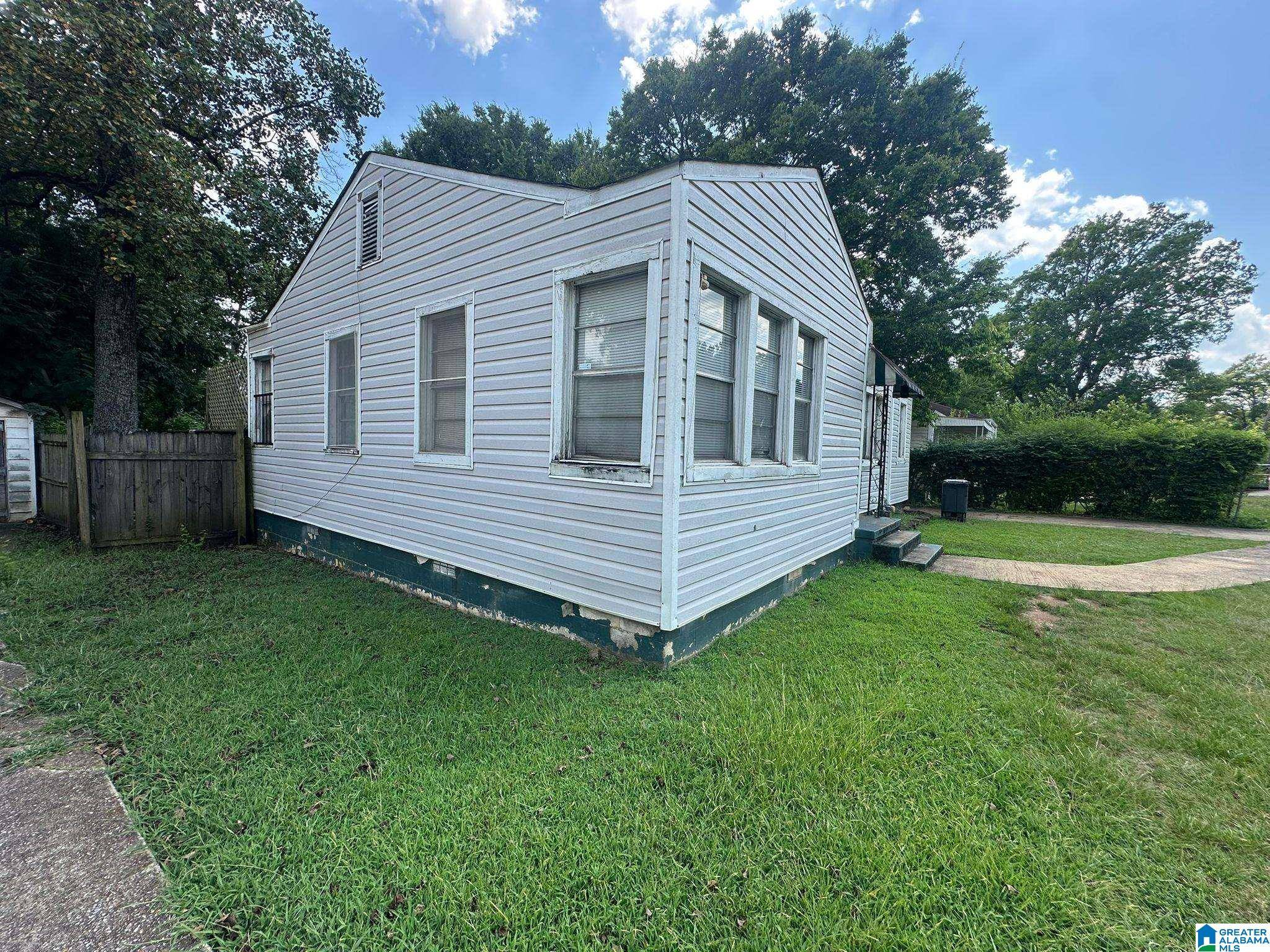 Midfield, AL 35228,130 WOODWARD ROAD