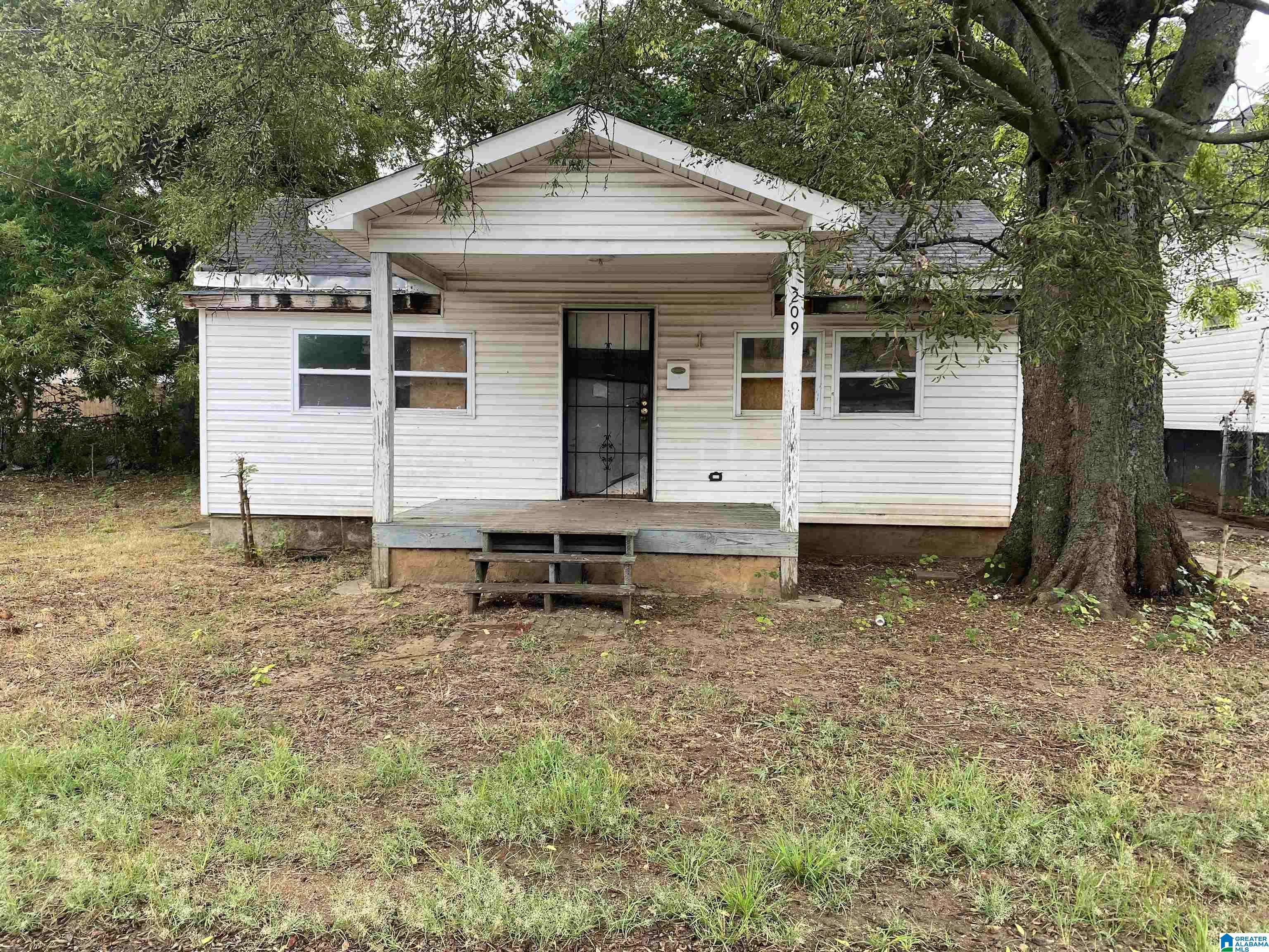 Birmingham, AL 35208,1424 2ND AVENUE W