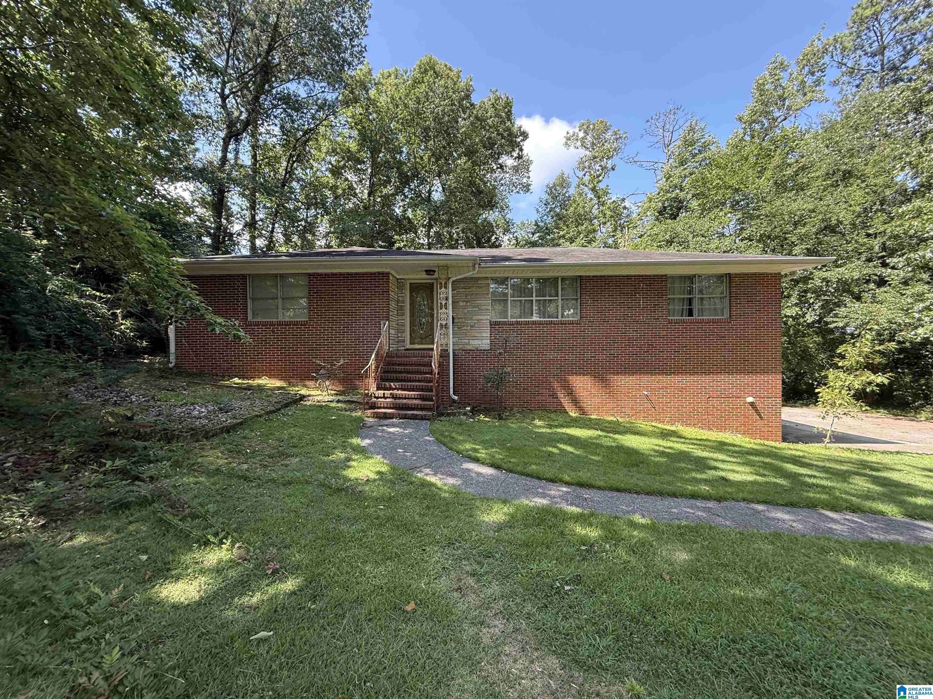 Mountain Brook, AL 35216,2700 MOUNT ROYAL CIRCLE