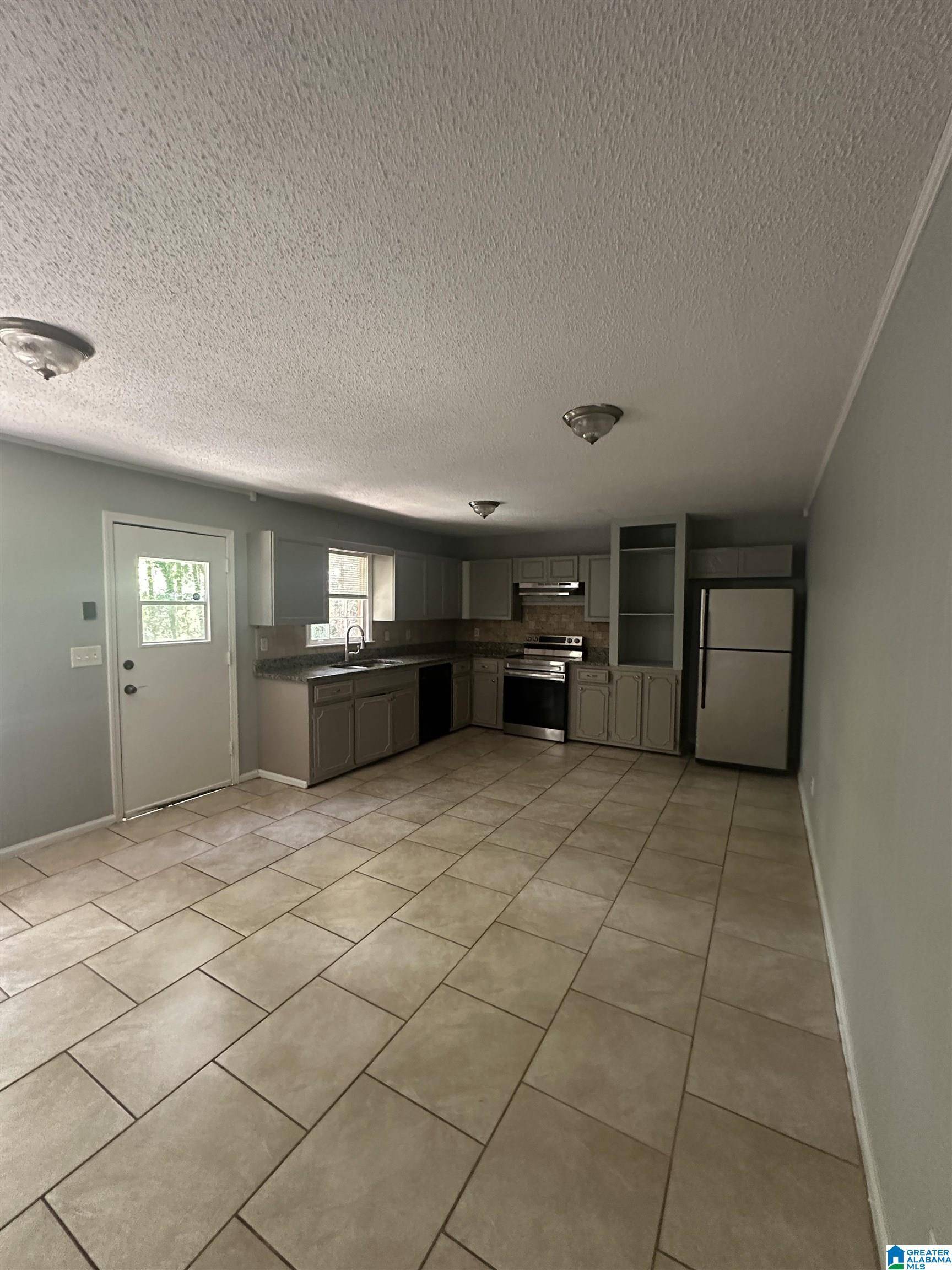 Birmingham, AL 35235,1437 HIGHLAND DRIVE