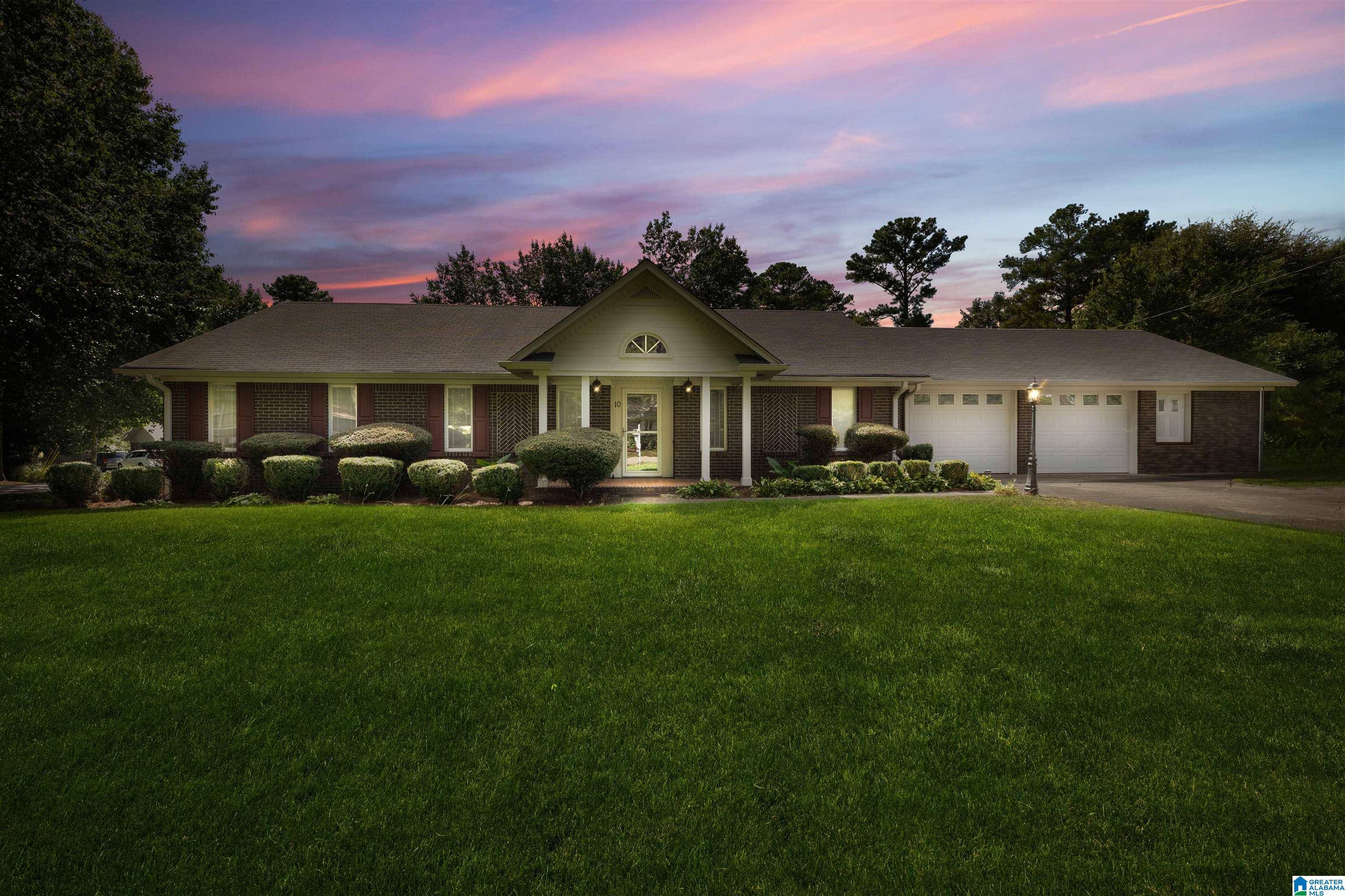 Oneonta, AL 35121,10 CRESTWOOD DRIVE