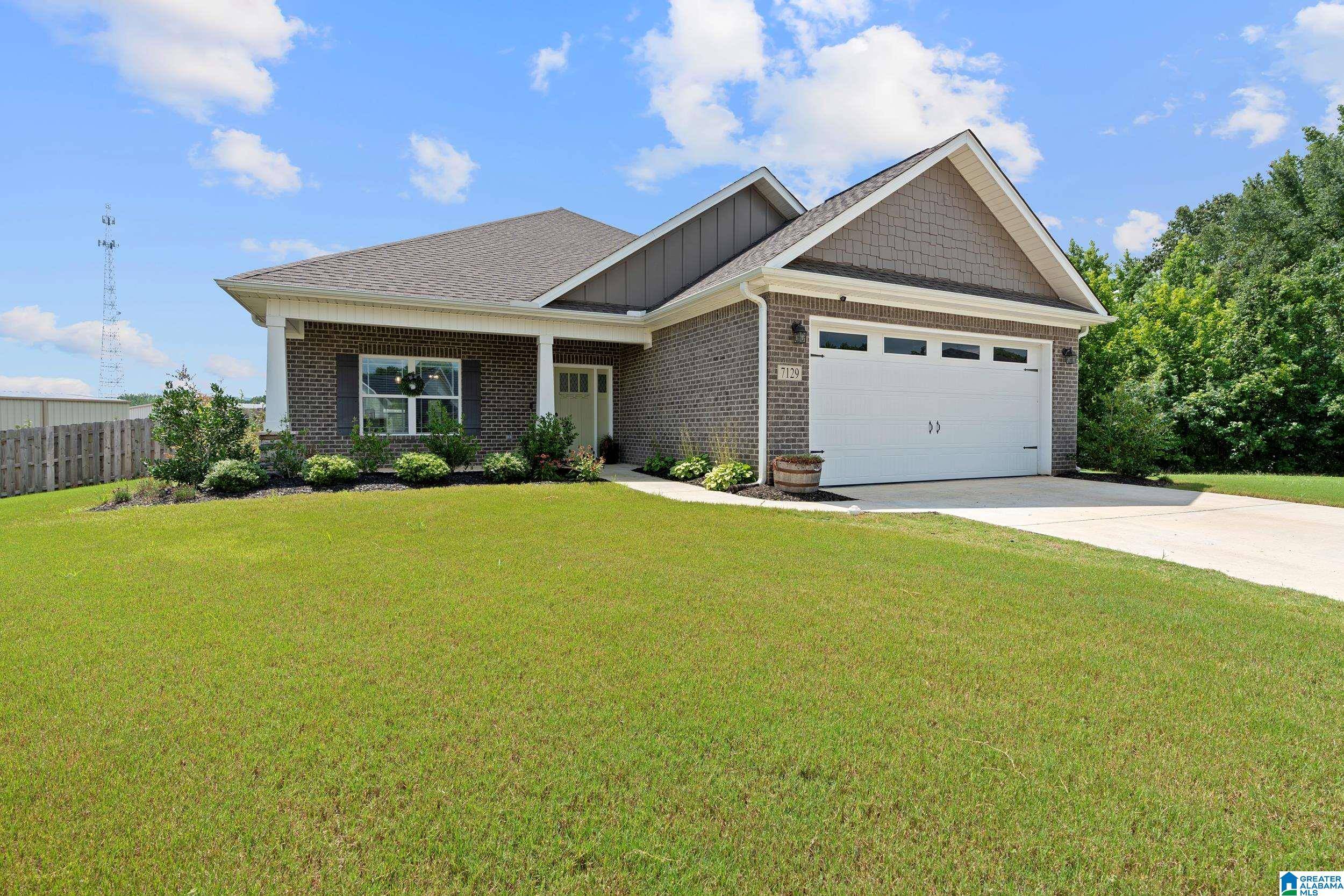 Owens Cross Roads, AL 35763,7129 KINGSBRIDGE LANE SE
