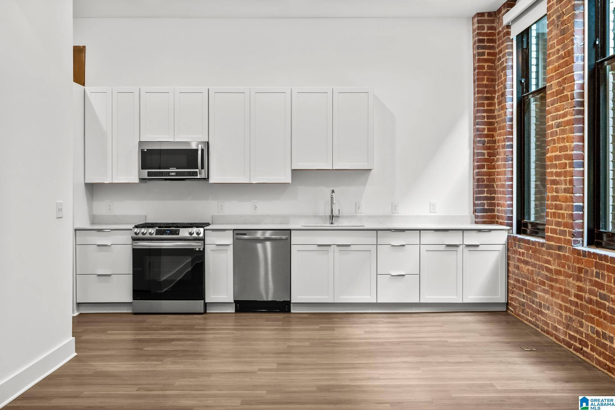 Birmingham, AL 35233,1329 4TH AVENUE S #208