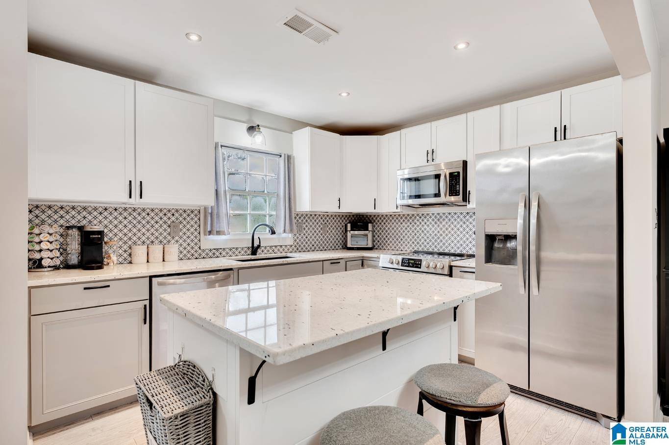 Pelham, AL 35124,733 CAHABA MANOR TRAIL