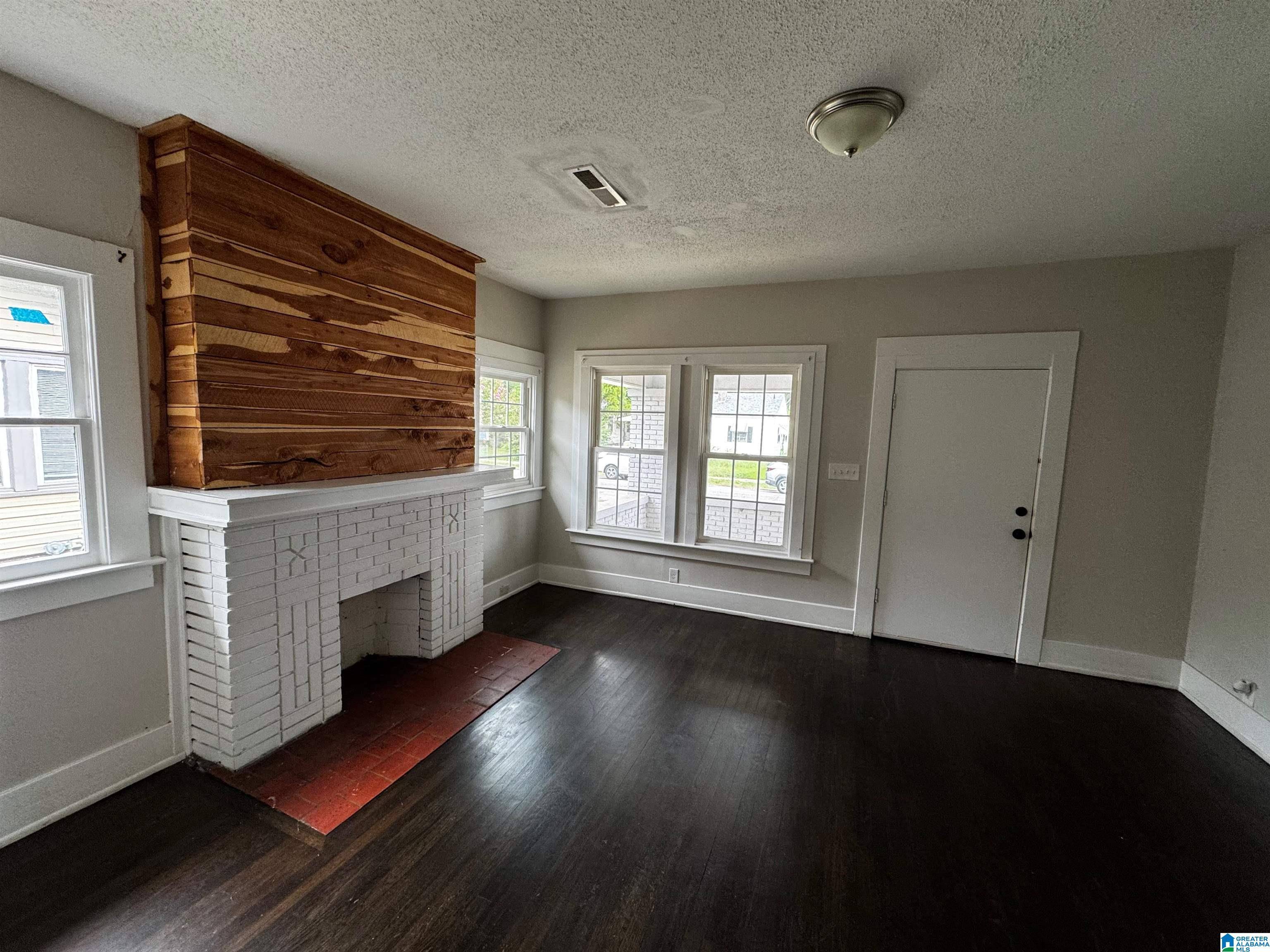 Birmingham, AL 35211,508 3RD STREET SW