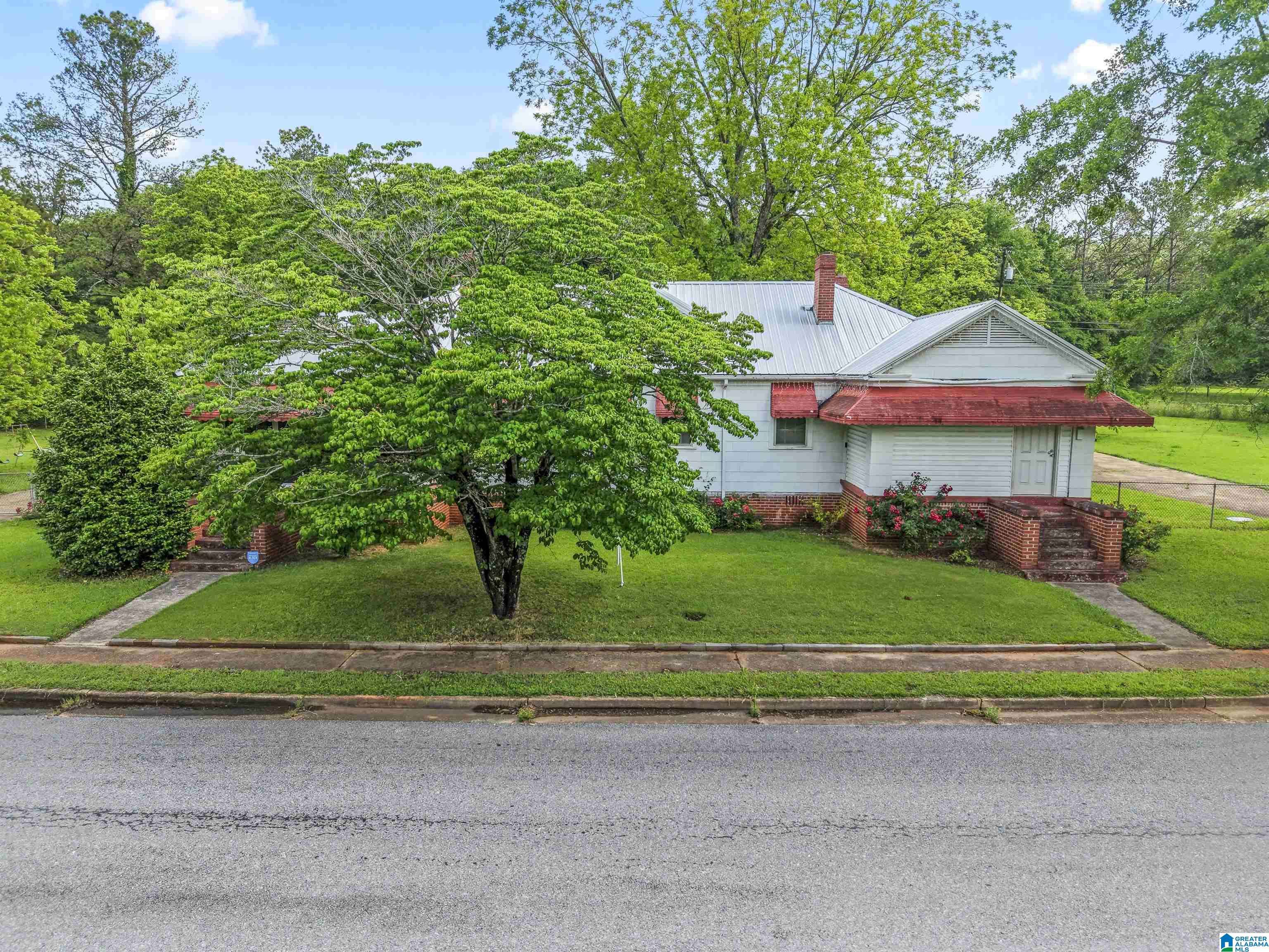 Talladega, AL 35160,315 W PARKWAY AVENUE