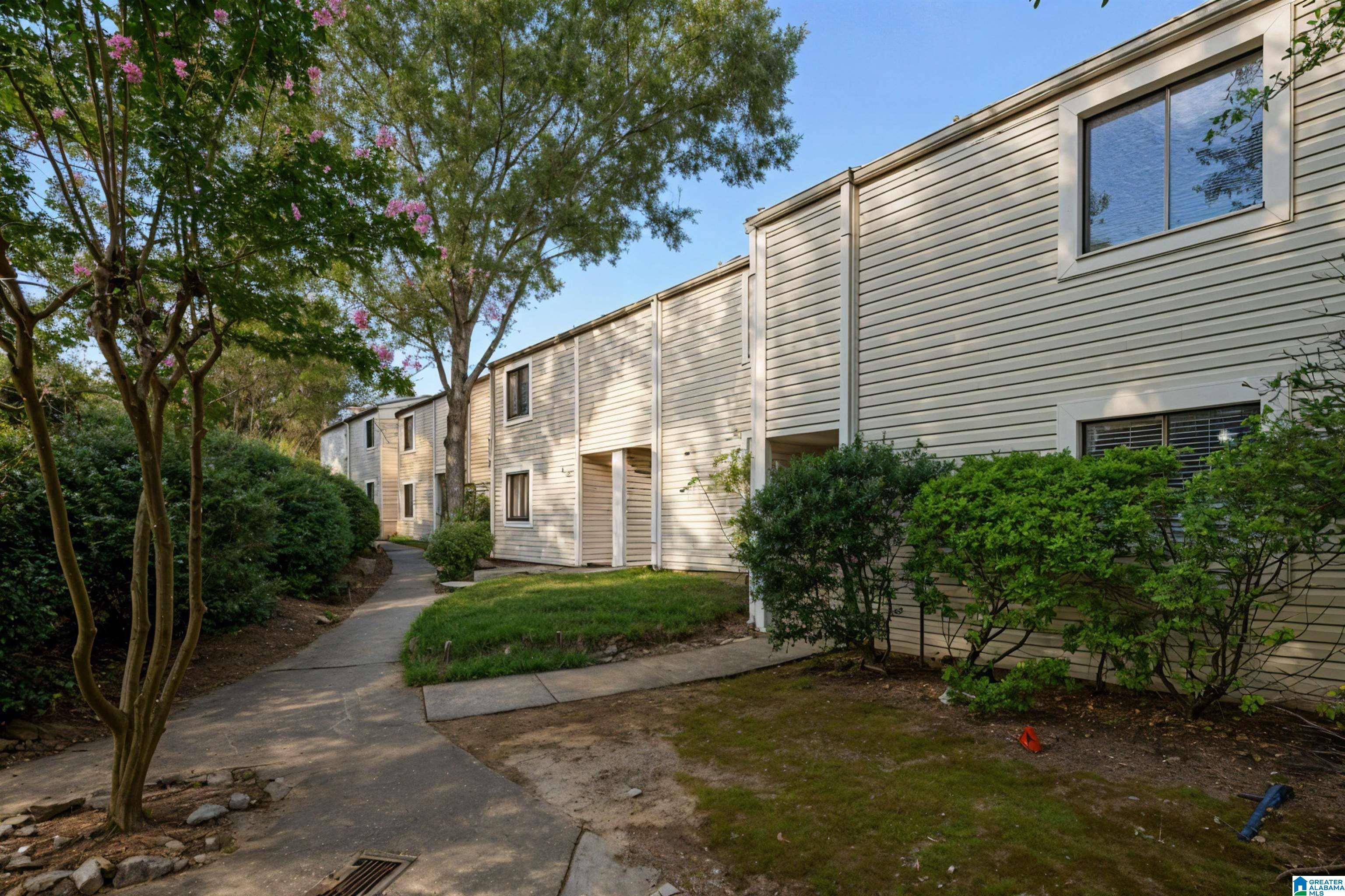 Hoover, AL 35226,407 RUNNING BROOK ROAD #407