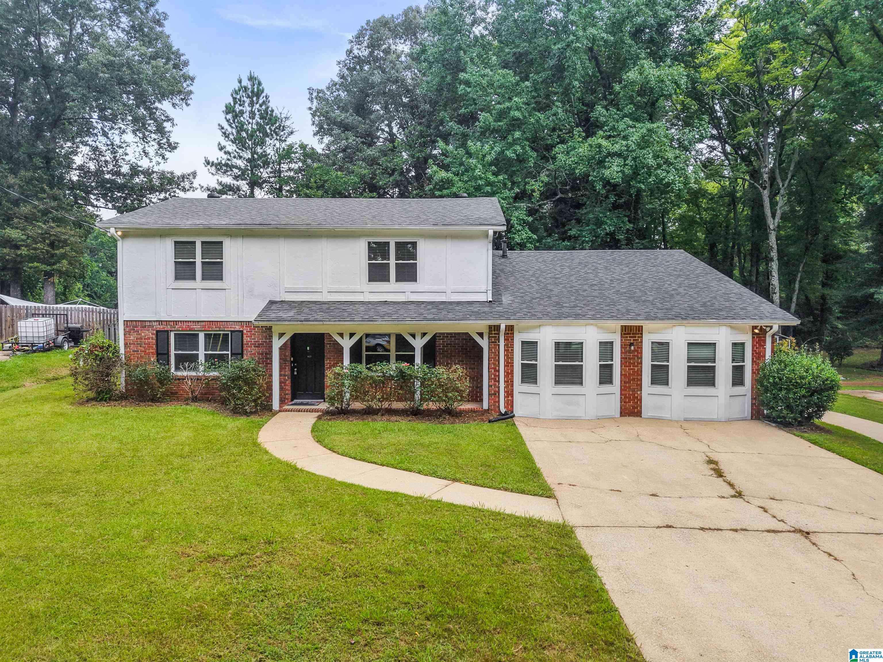 Birmingham, AL 35235,1829 CREELY DRIVE