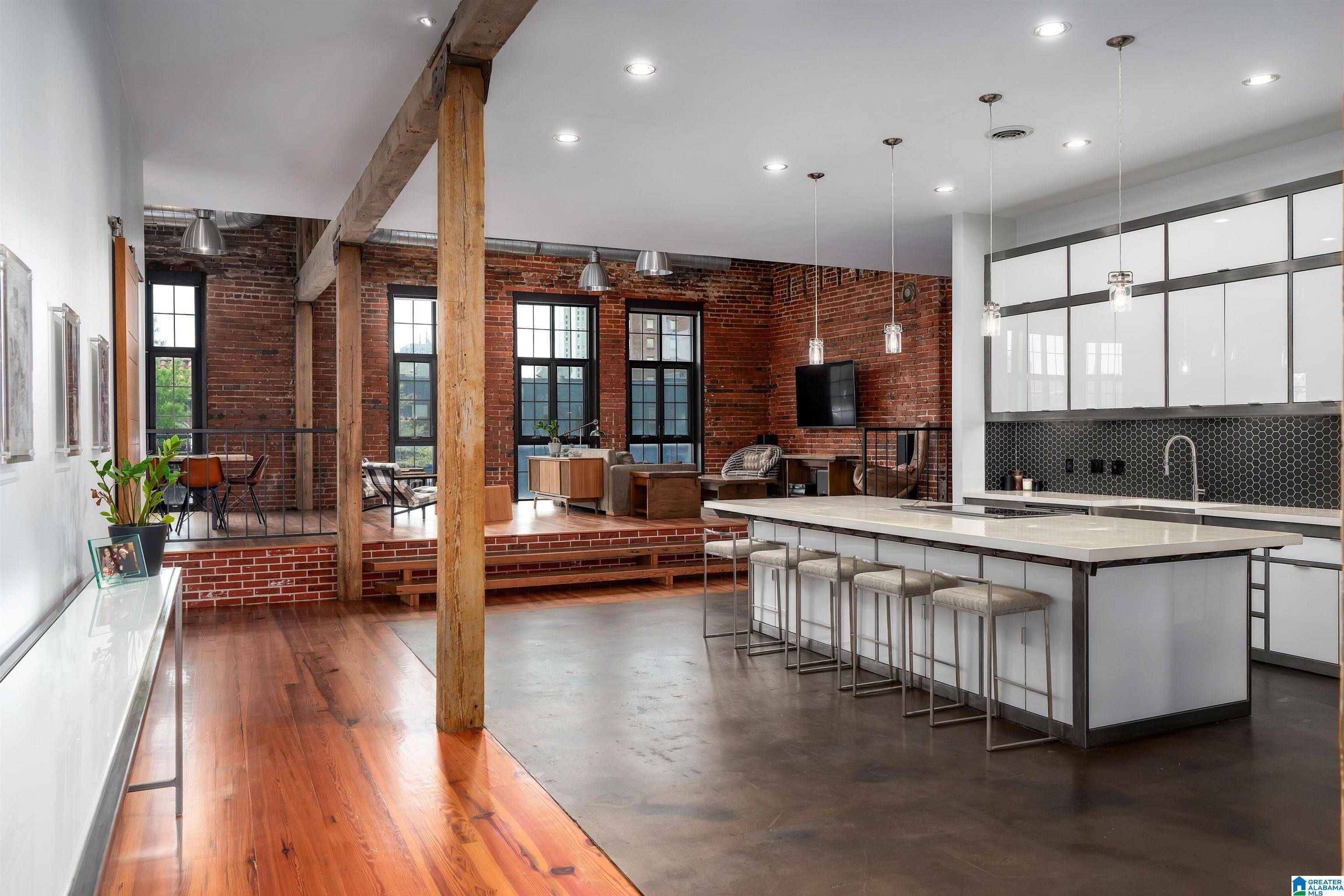 Birmingham, AL 35203,0 24TH STREET N