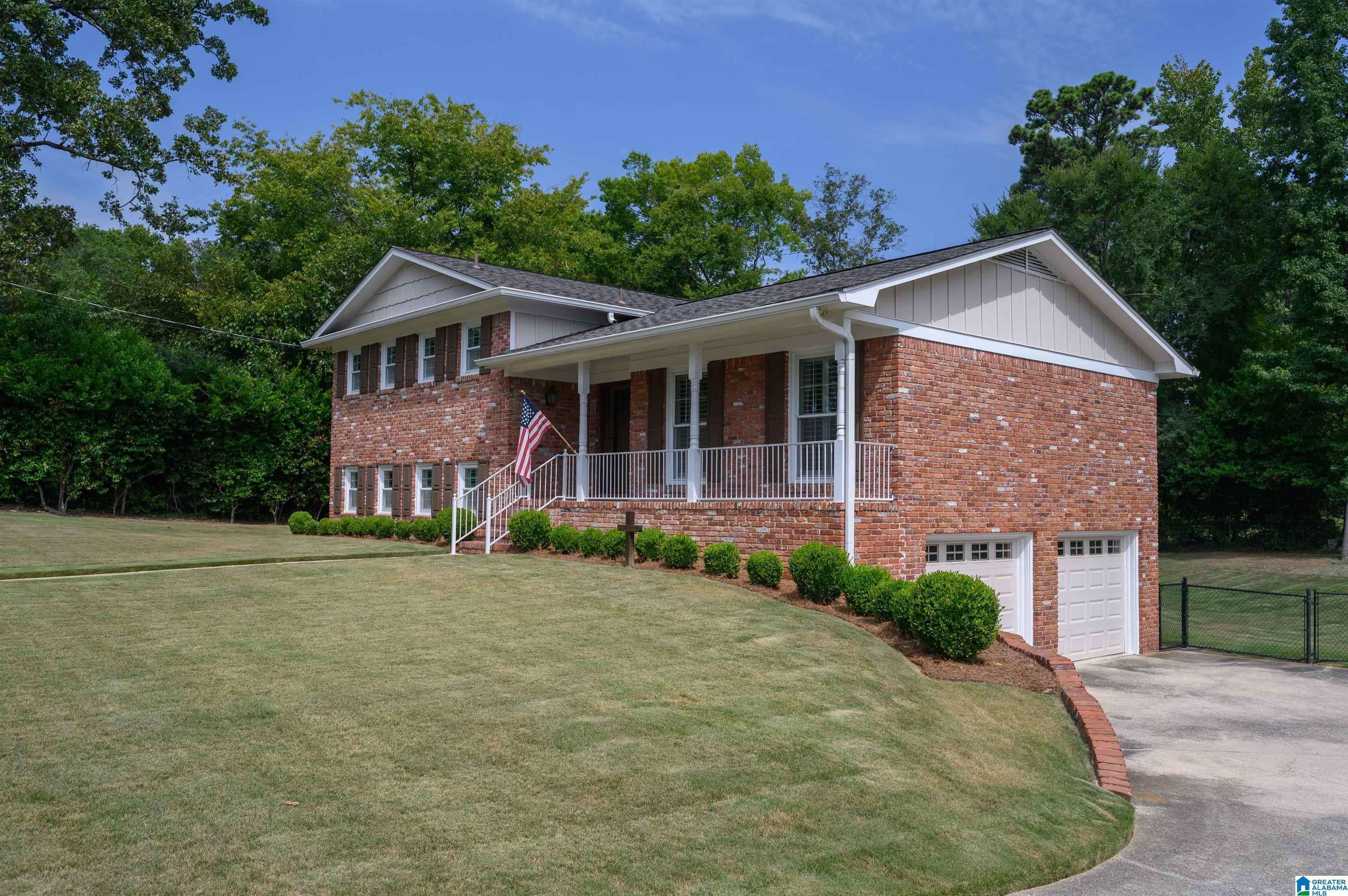 Vestavia Hills, AL 35226,2613 SWISS LANE
