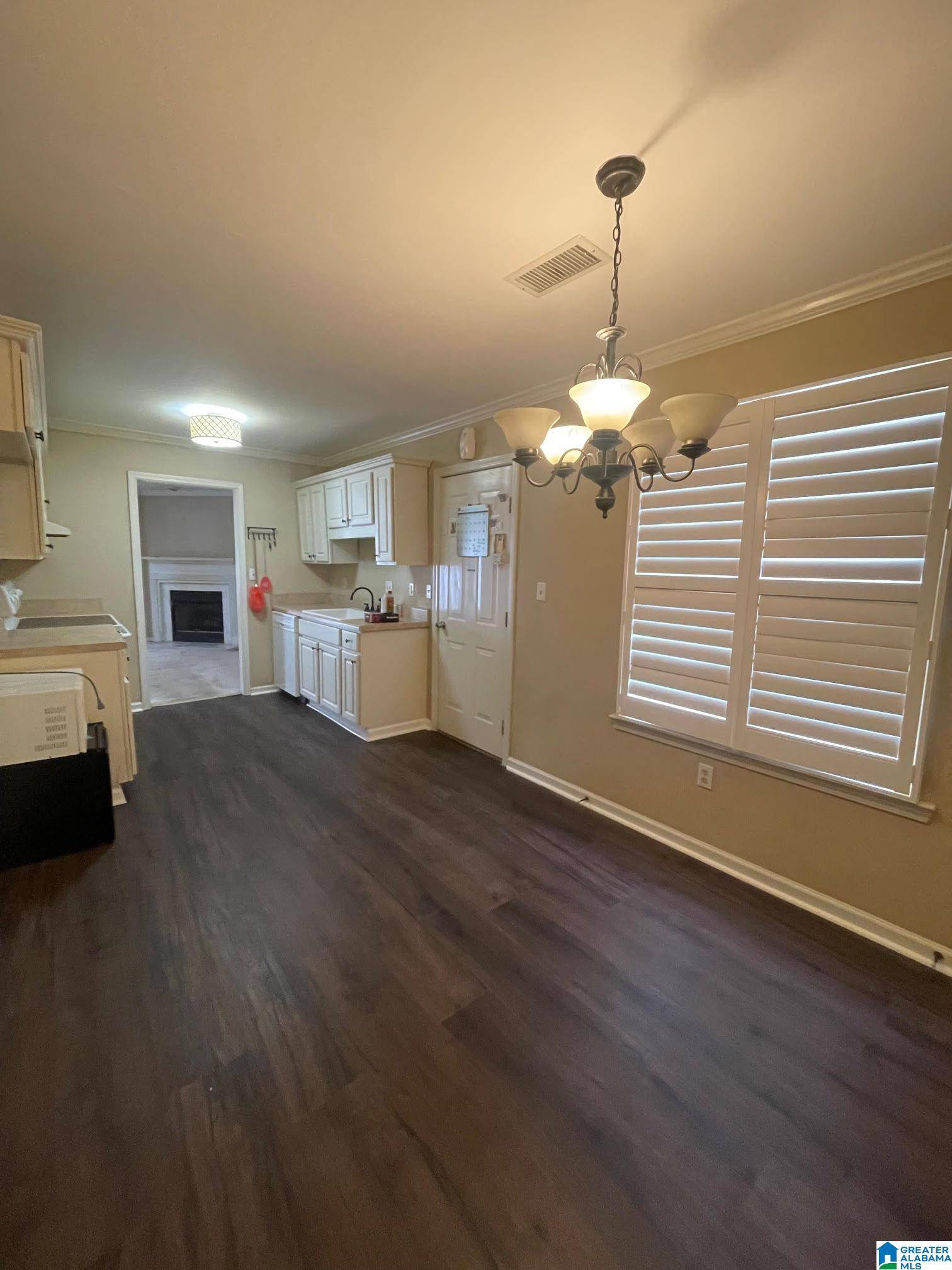 Calera, AL 35040,401 MERIWEATHER LANE