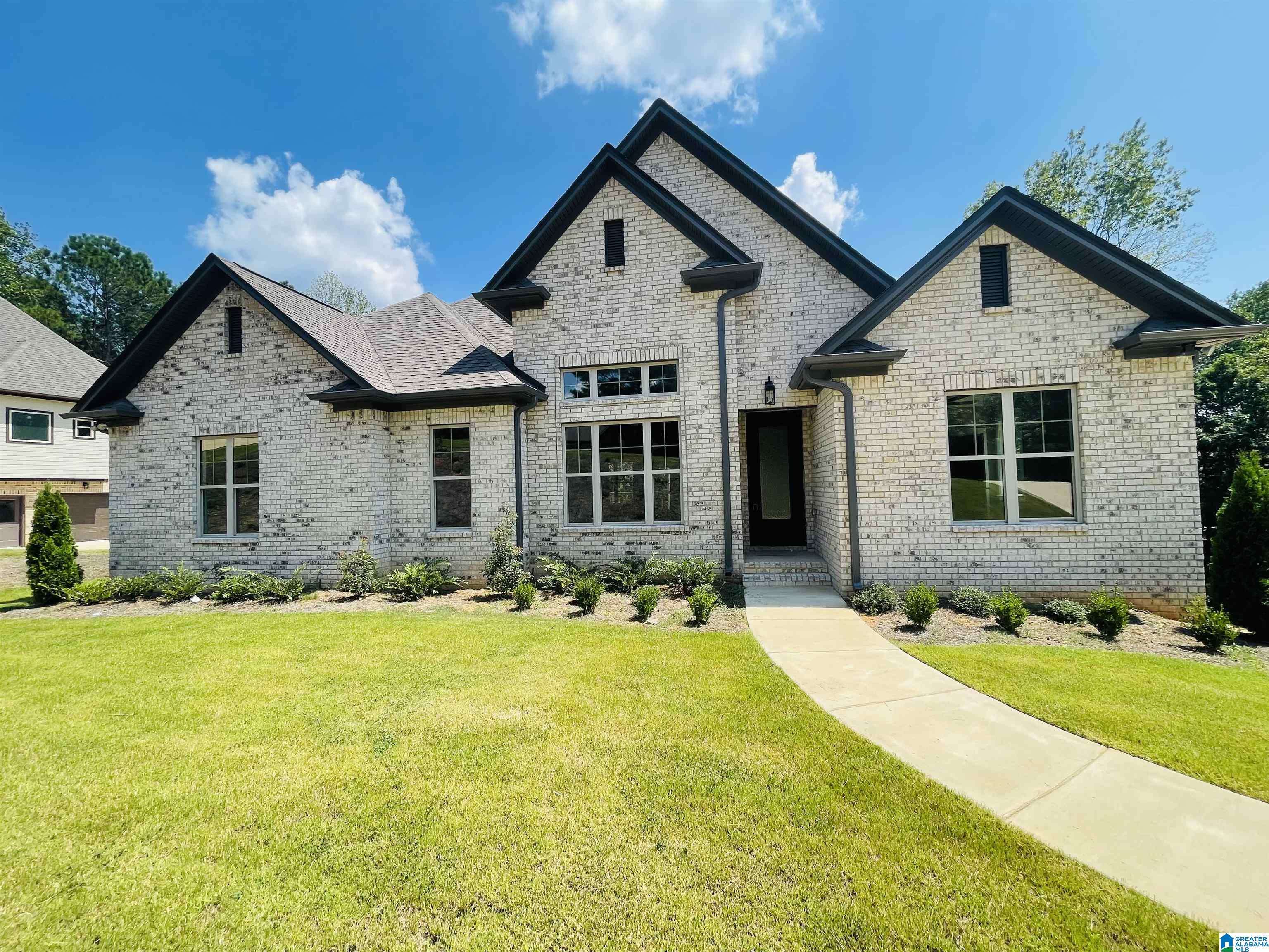 Chelsea, AL 35043,585 WHITE TAIL RUN