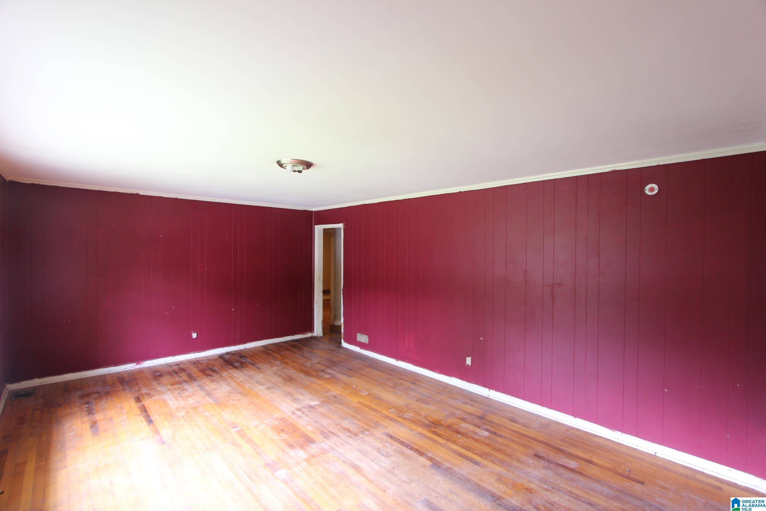 Birmingham, AL 35215,221 LAWSON ROAD