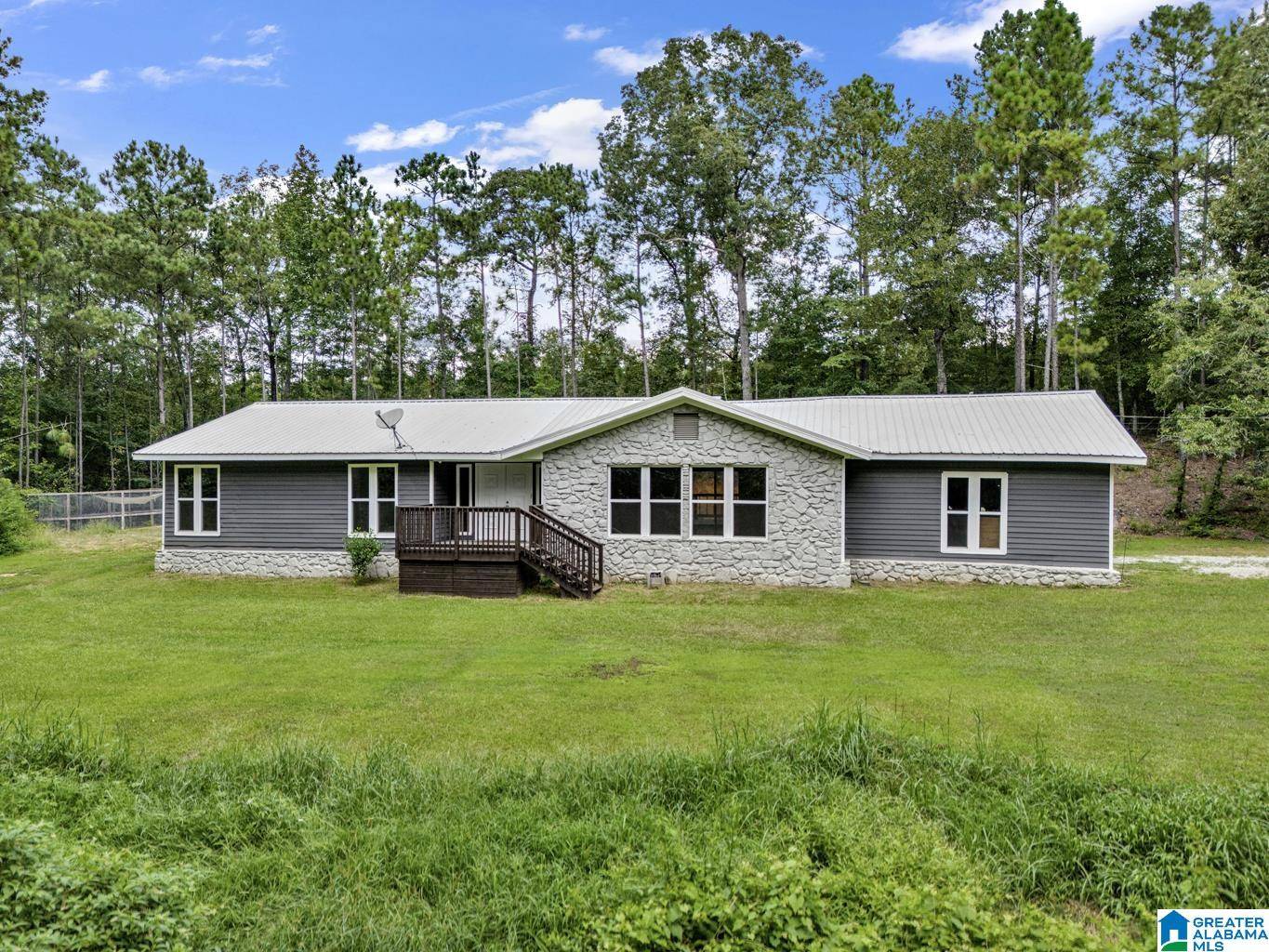 Sterrett, AL 35147,185 WILD BERRY DRIVE